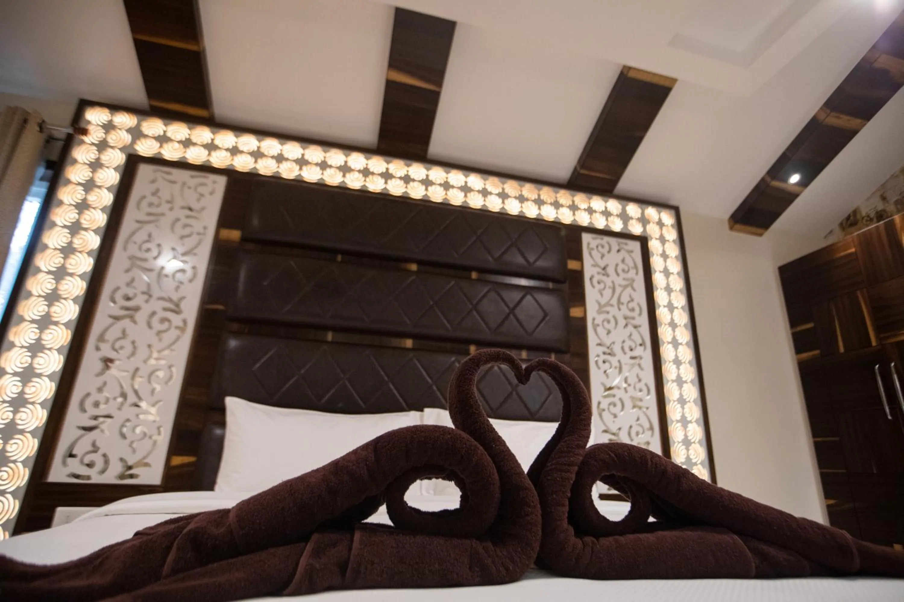 Bed in SR Jungle Resort