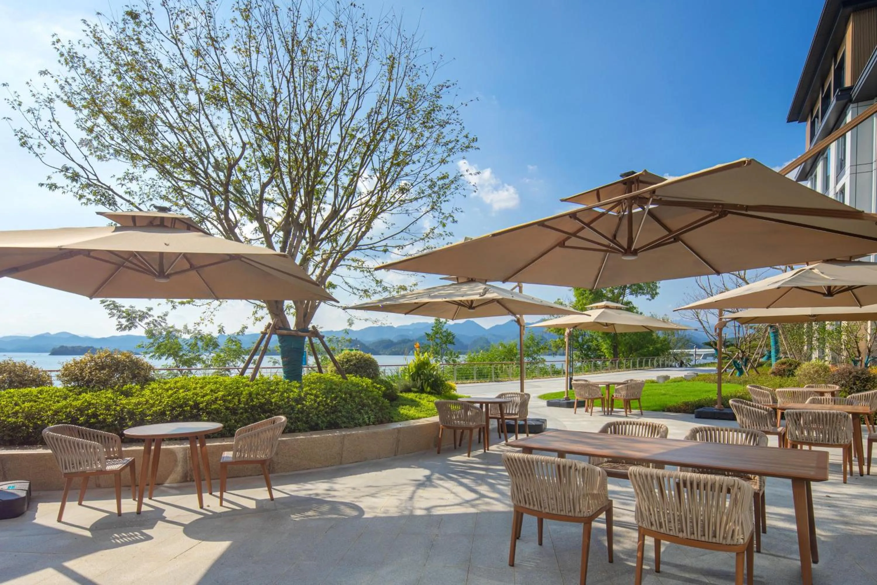 Restaurant/places to eat in Fairfield by Marriott Hangzhou Qiandao Lake