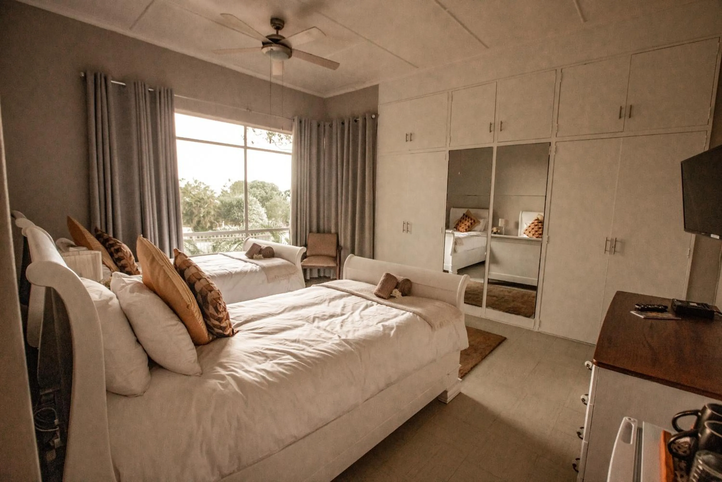 Photo of the whole room, Bed in Selati 103 Guest Cottages