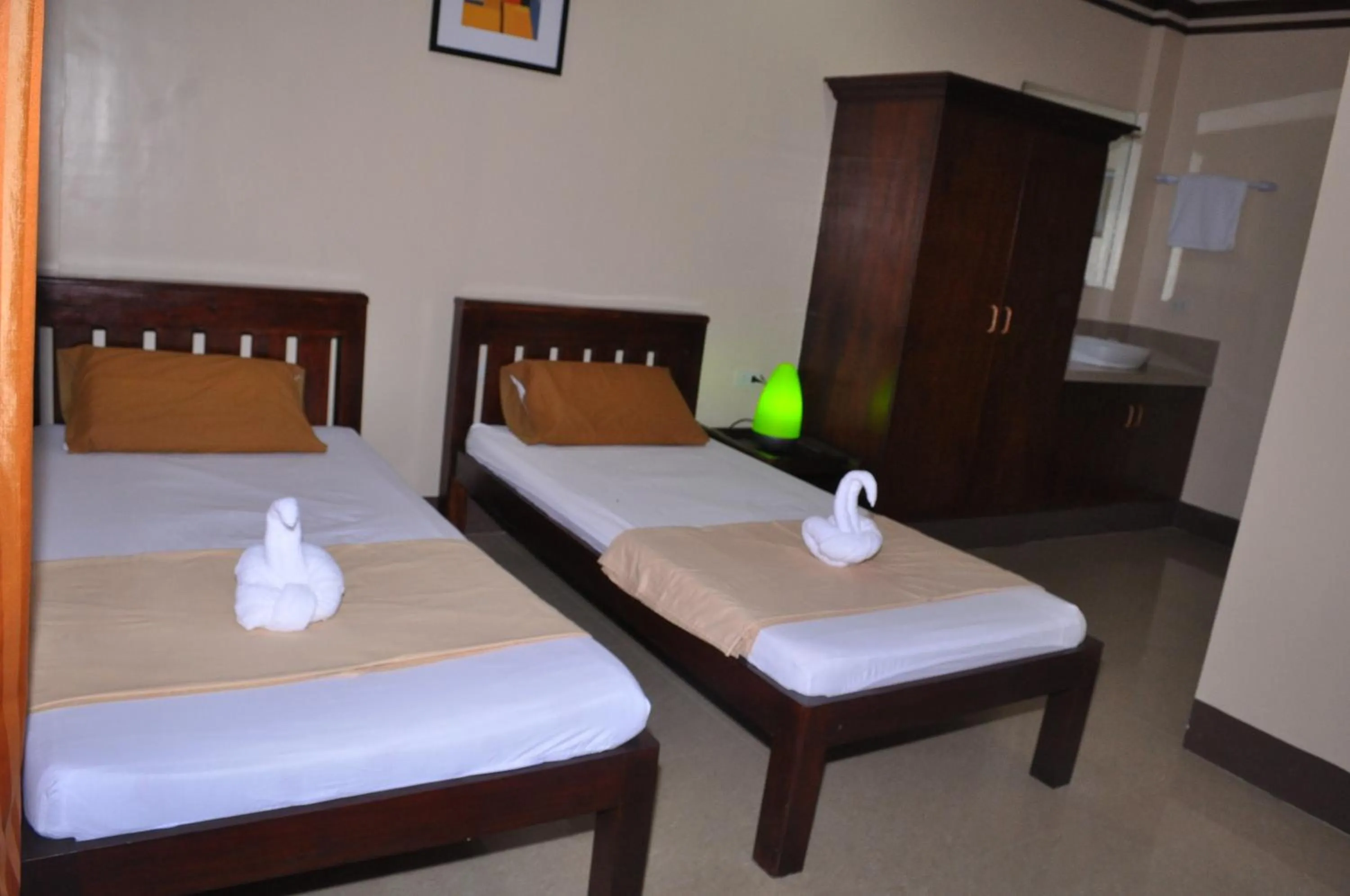 Photo of the whole room, Bed in SLAM'S Garden Dive Resort