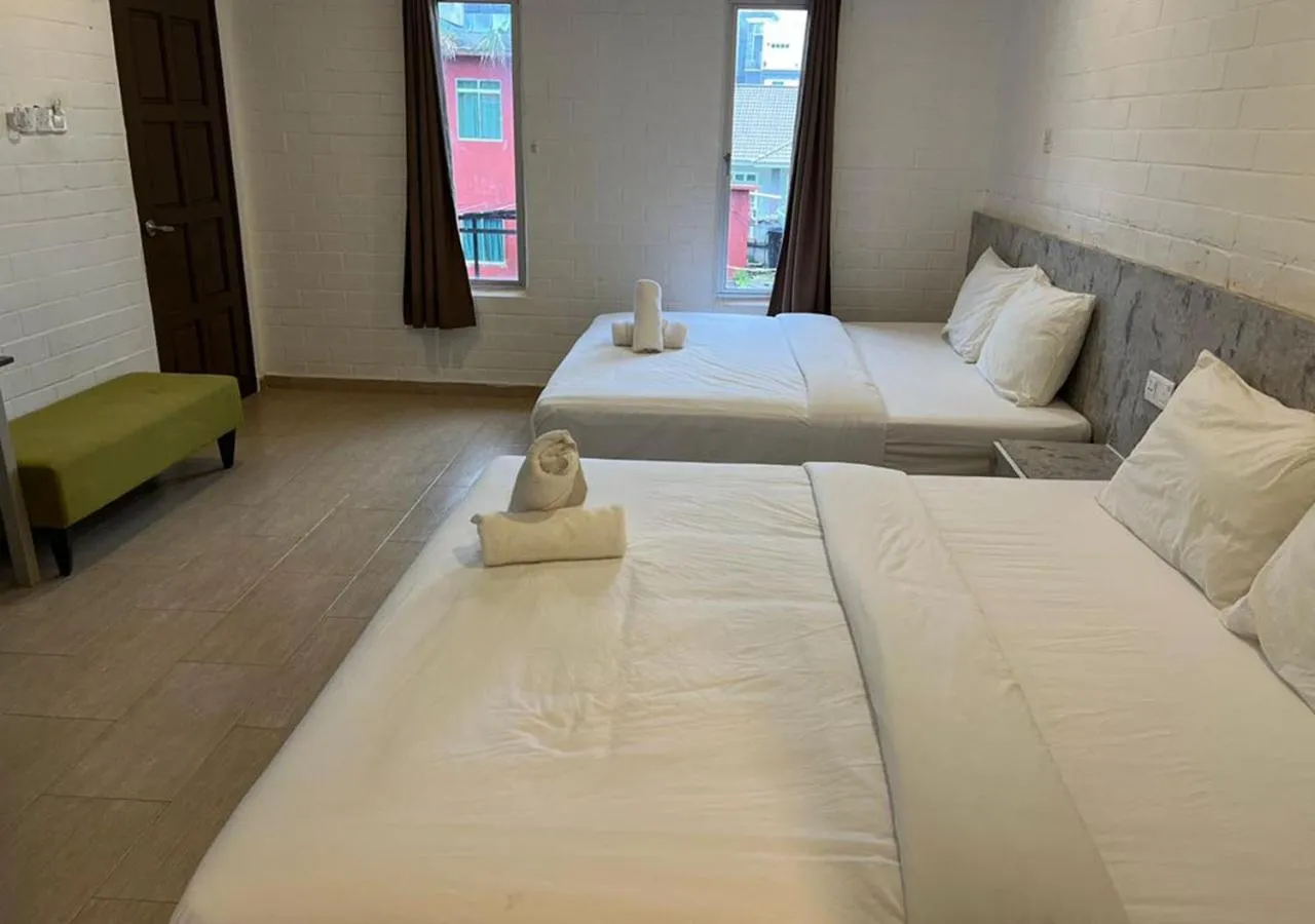 Photo of the whole room, Bed in D'Lima Beach Inn