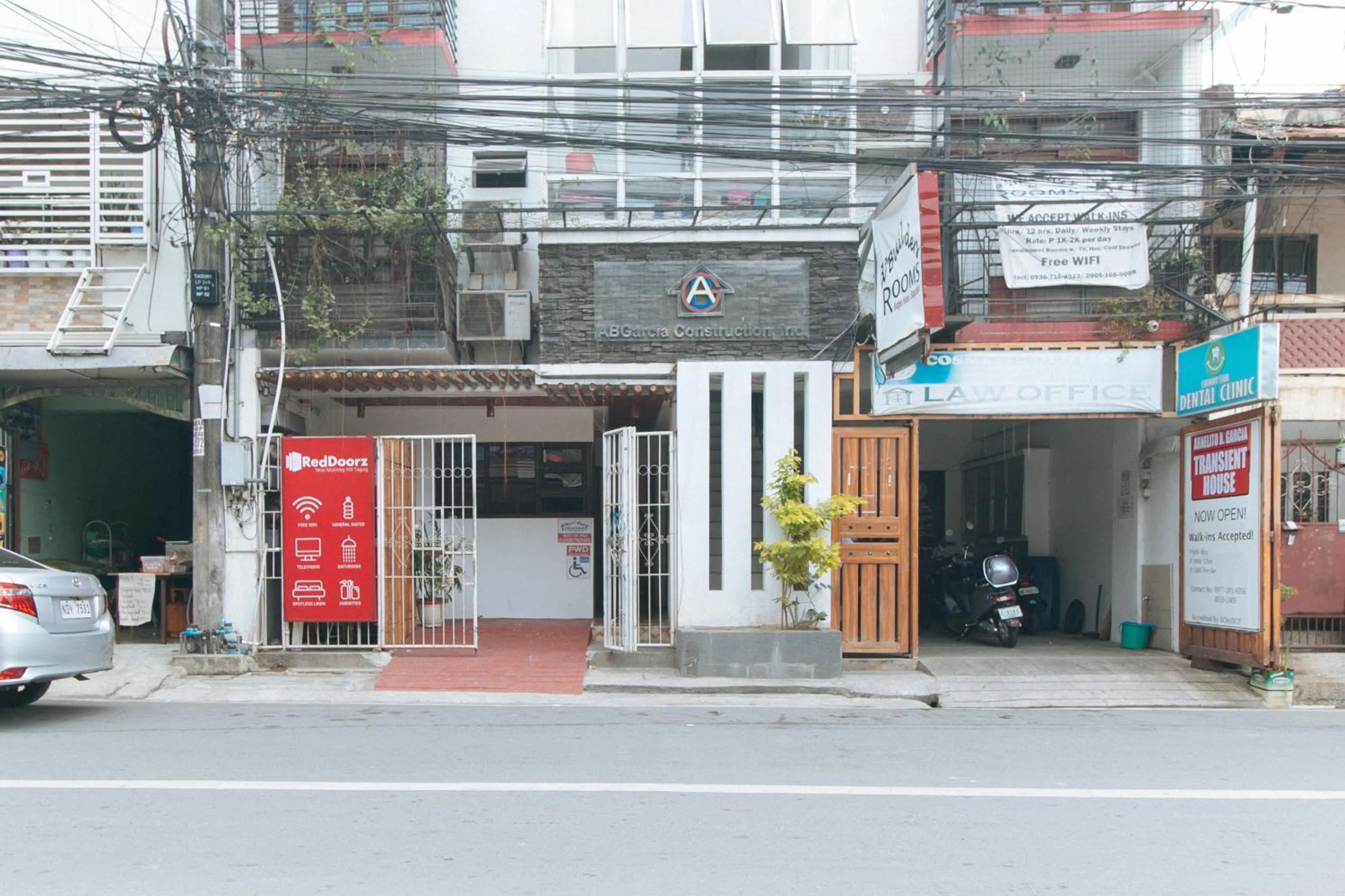 Facade/entrance in RedDoorz at DBuilders Rooms Ph1 Taguig