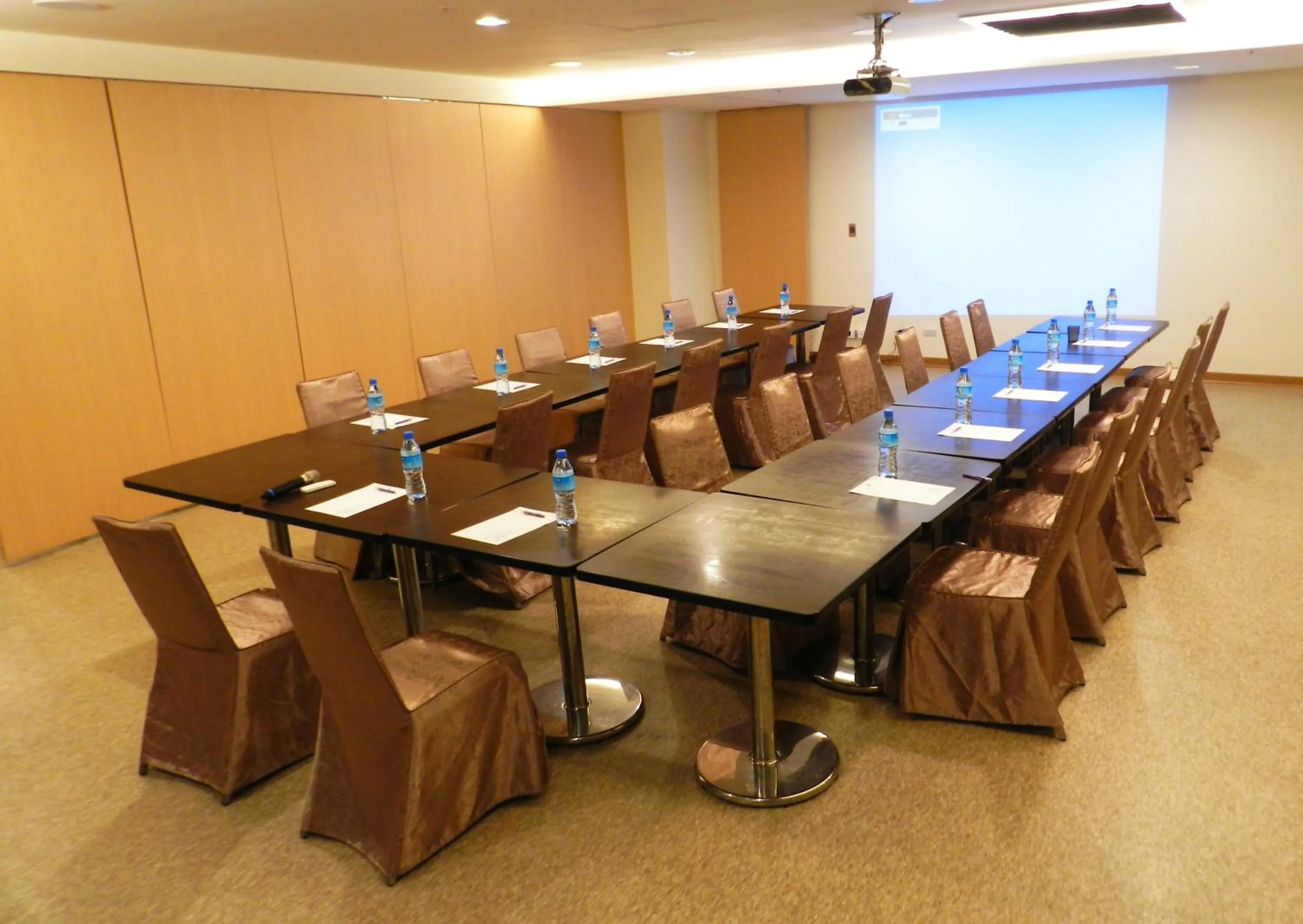 Restaurant/places to eat in Hotel Orchard Park - Taipei