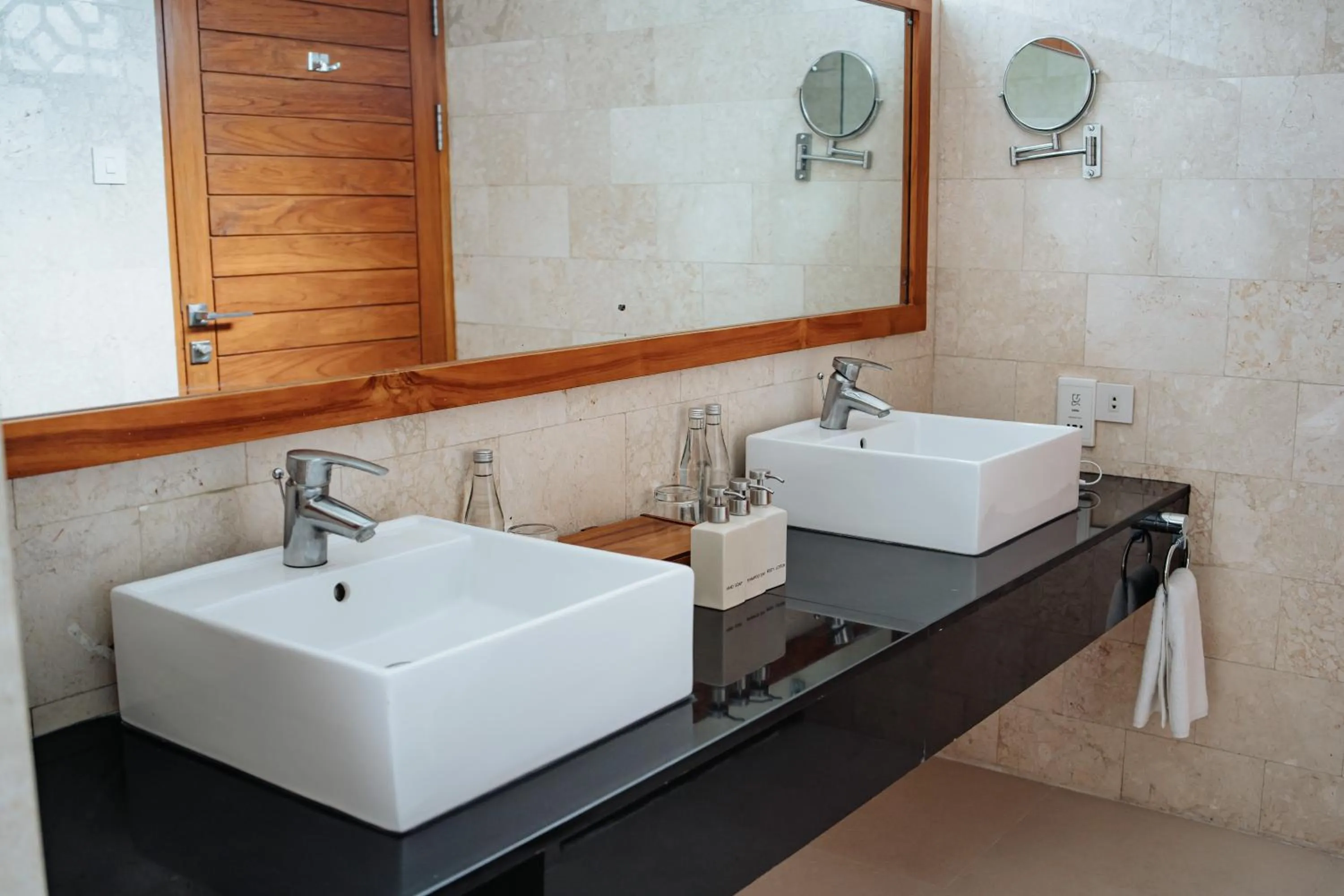 Bathroom in Villa Kayu Raja