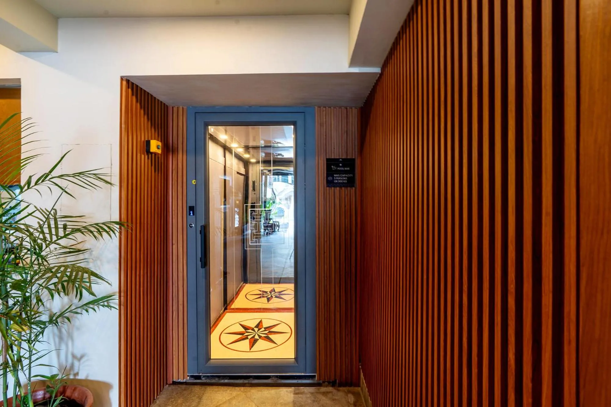 elevator in Villa Kayu Raja