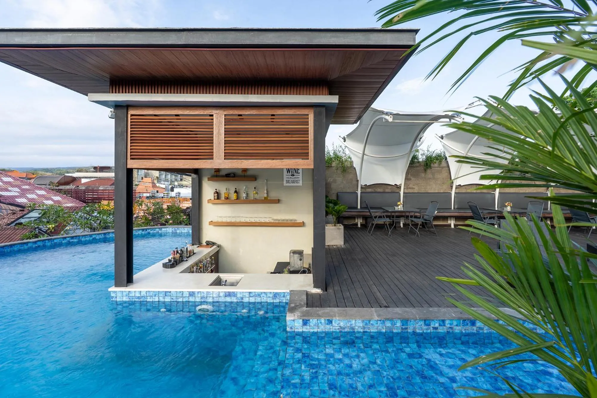 Restaurant/places to eat in Villa Kayu Raja