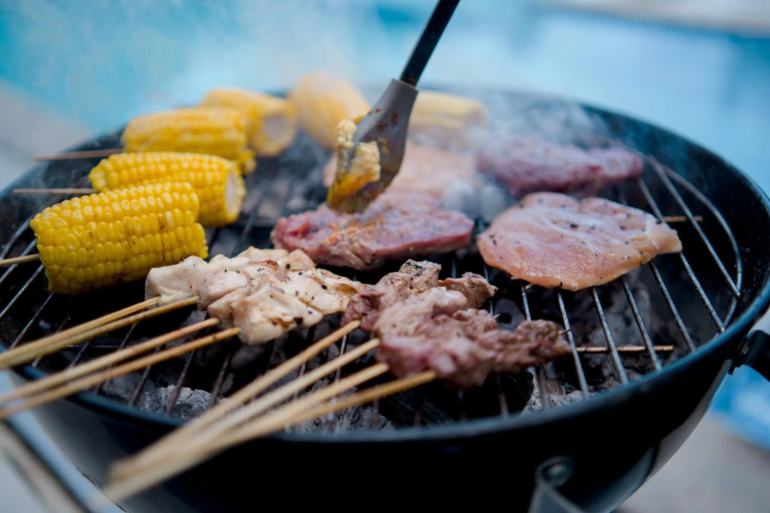 BBQ facilities in Villa Kayu Raja