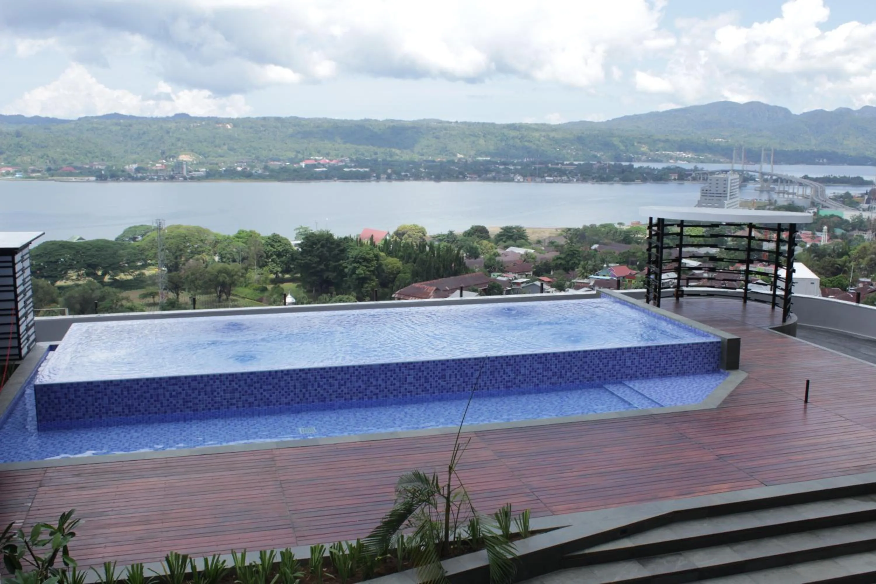 Swimming pool in Hotel Santika Premiere Ambon