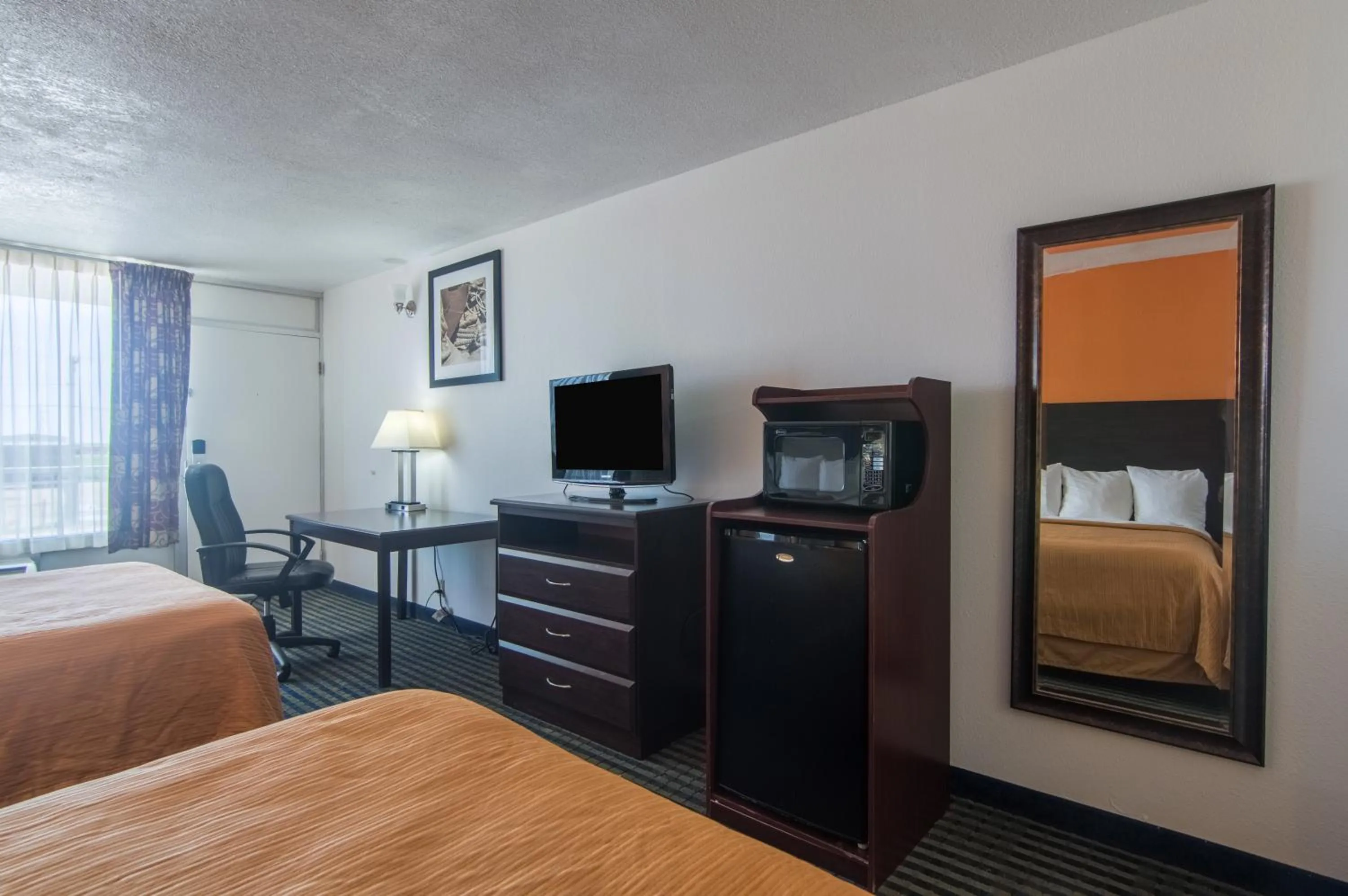 Bedroom, Bed in Motel 6-Liberal, KS