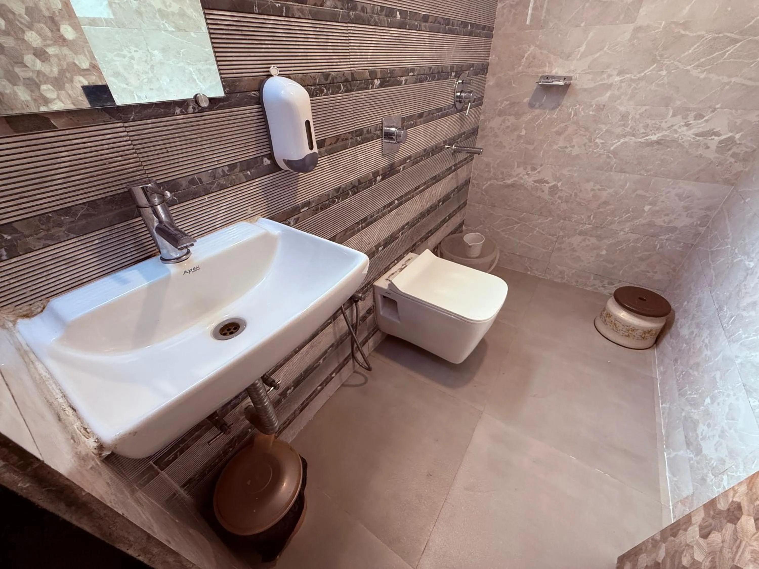 Toilet in Hotel Alka Residency