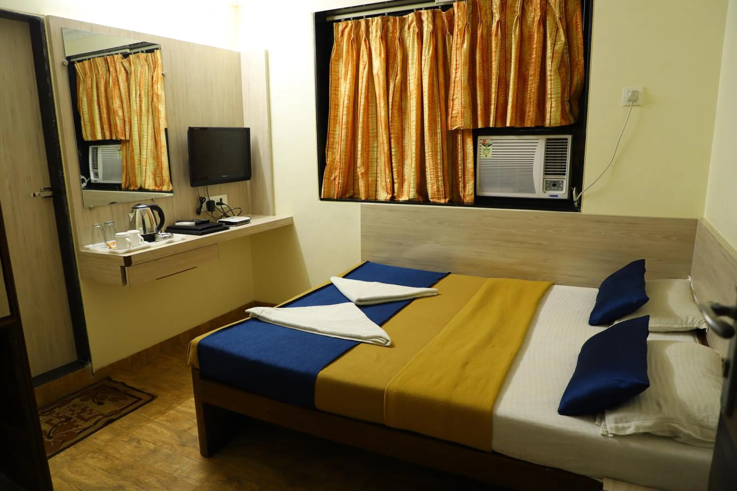 Bedroom, Bed in Hotel Alka Residency