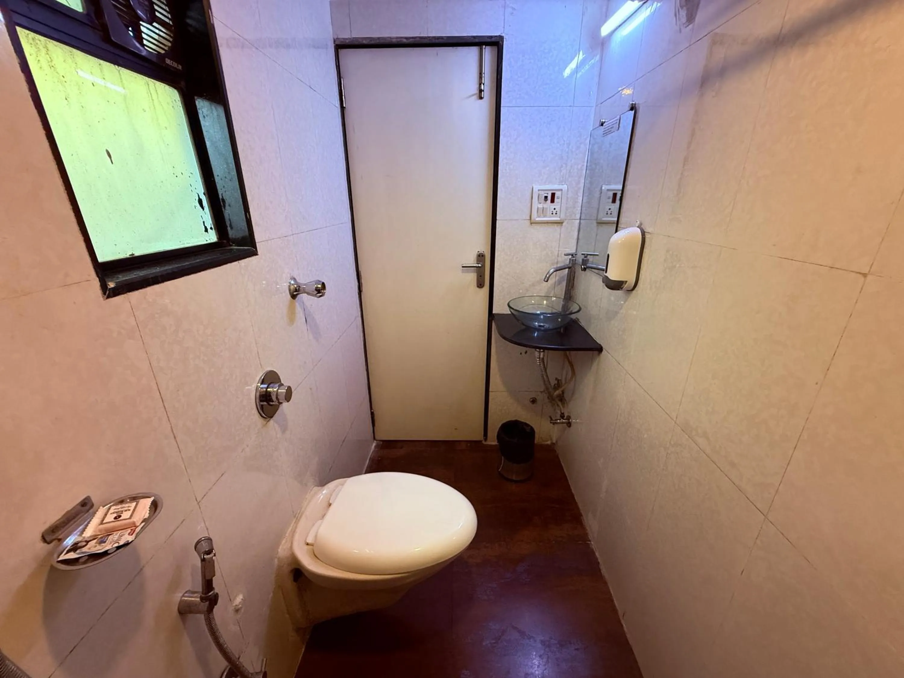 Toilet in Hotel Alka Residency