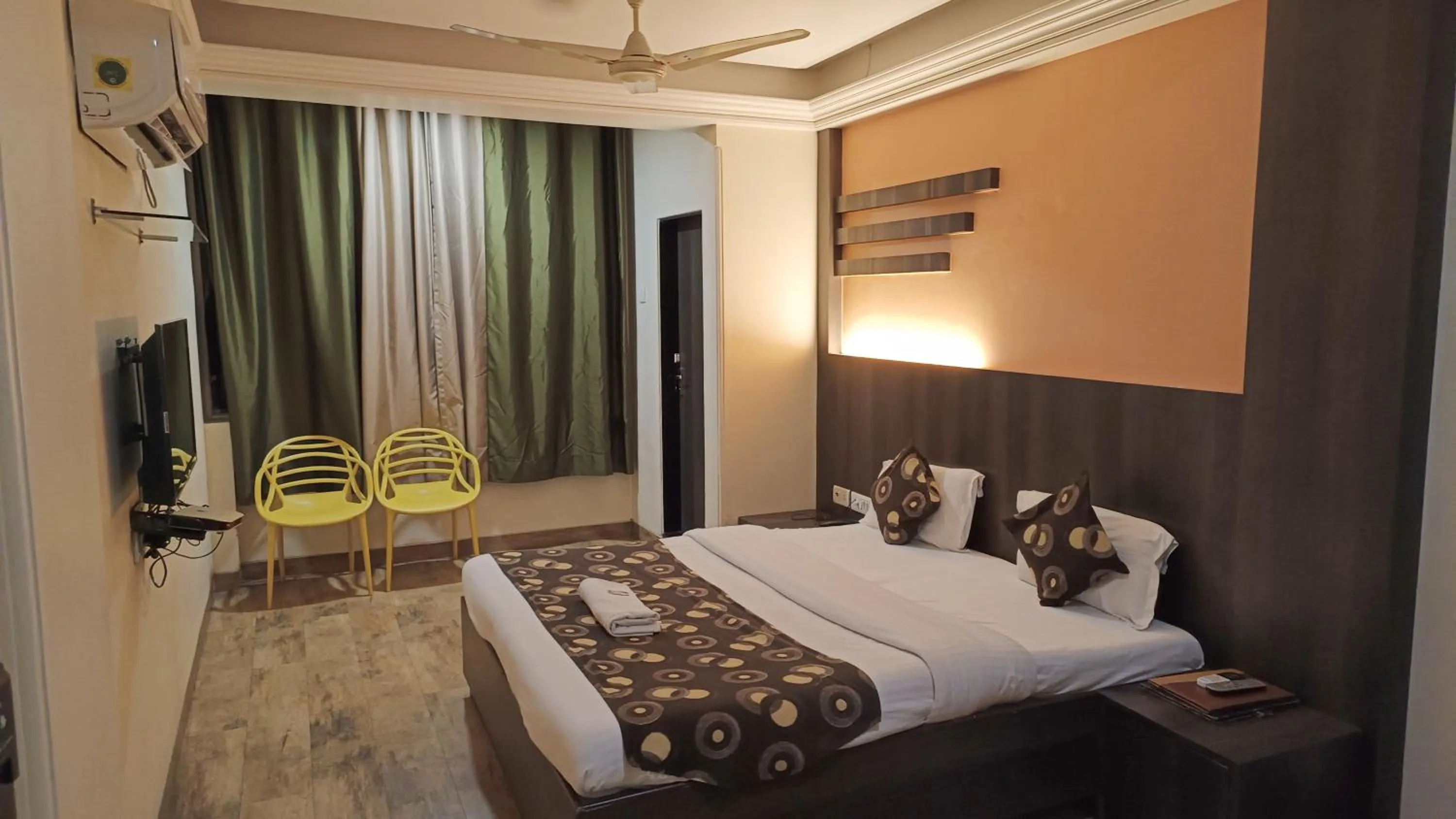 Bedroom, Bed in Hotel Alka Residency