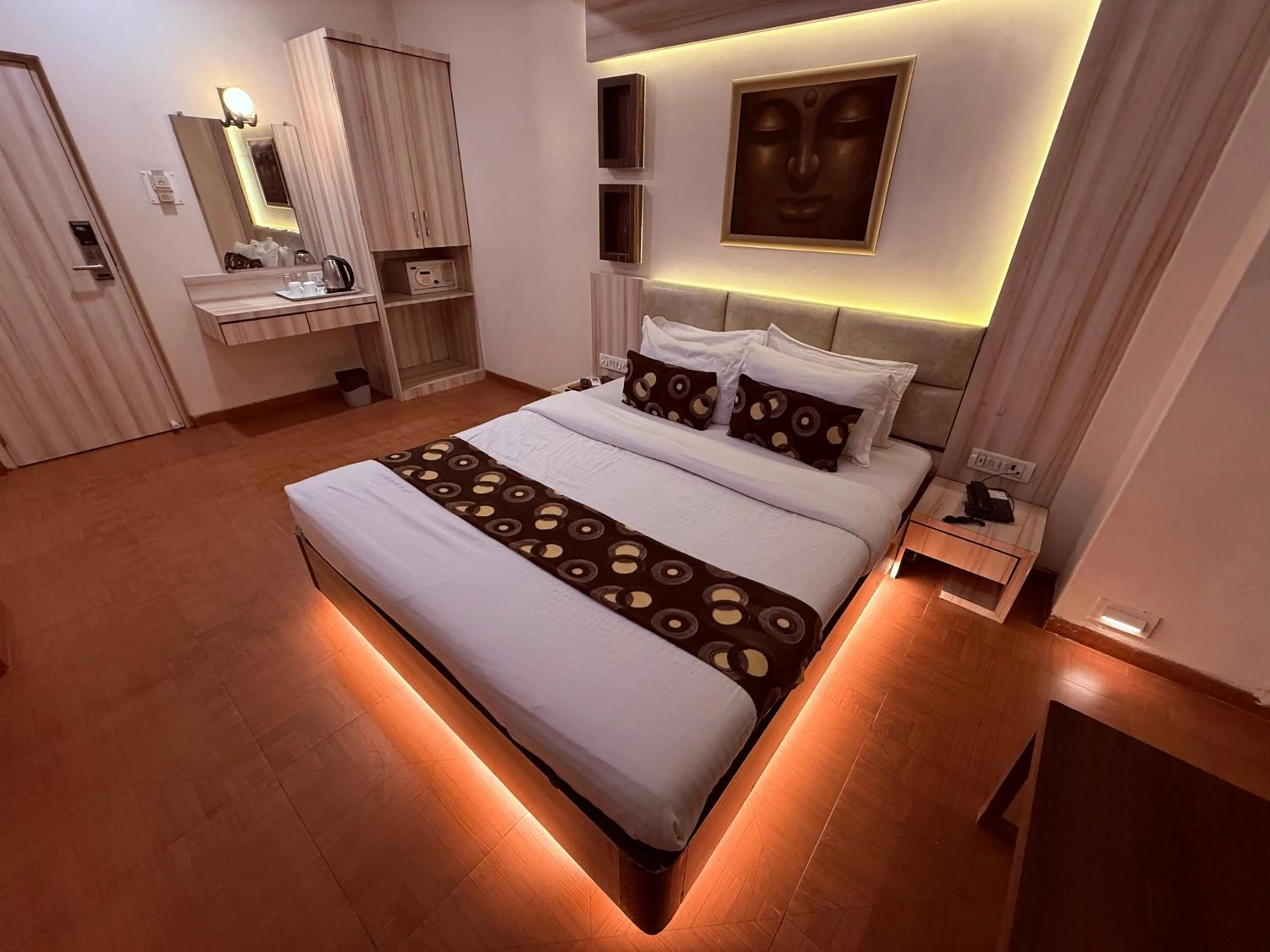 Bed in Hotel Alka Residency