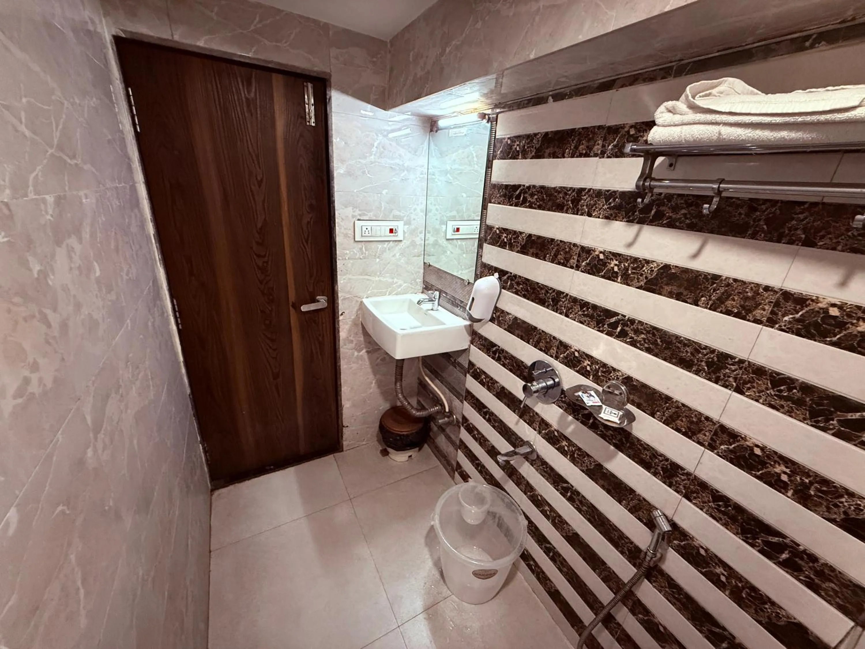 Toilet in Hotel Alka Residency