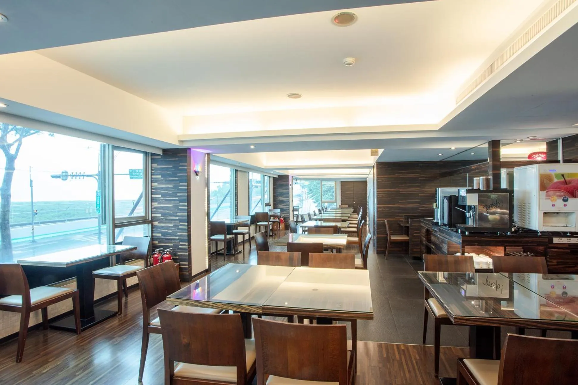 Restaurant/places to eat in 觀海樓海景大飯店 Hotel Cloud Riverside