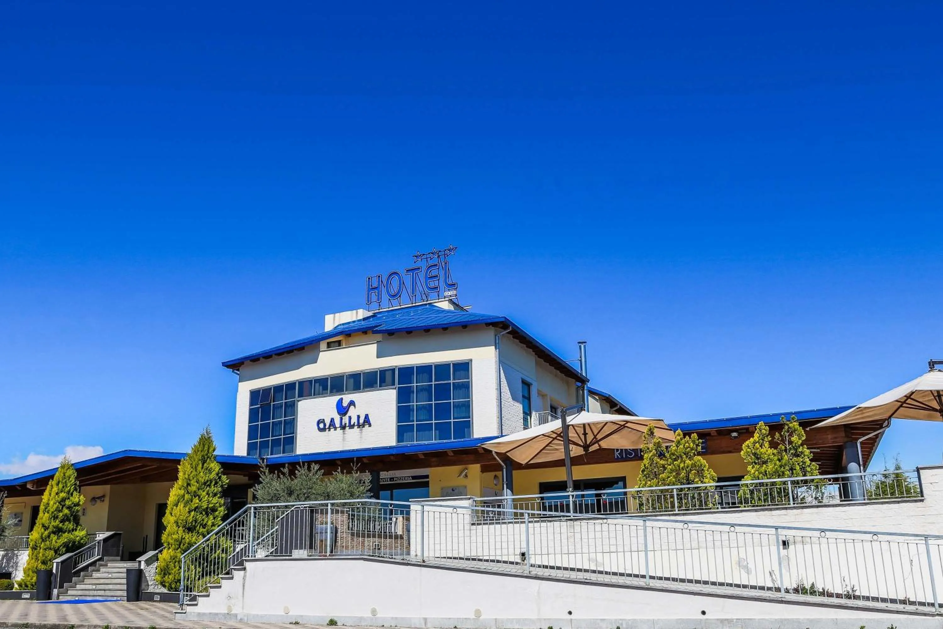 Facade/entrance in Hotel Gallia