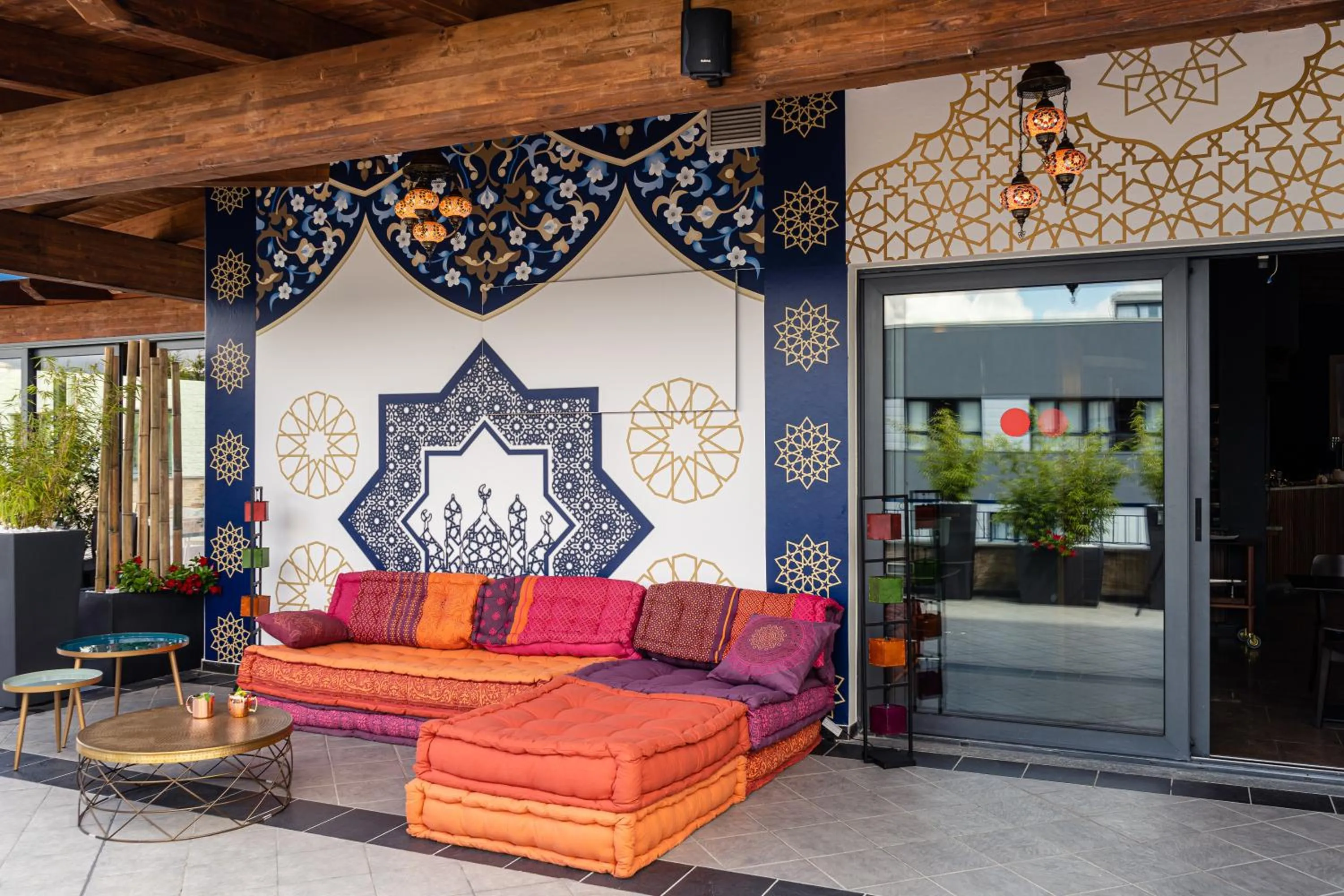 Patio in Hotel Gallia