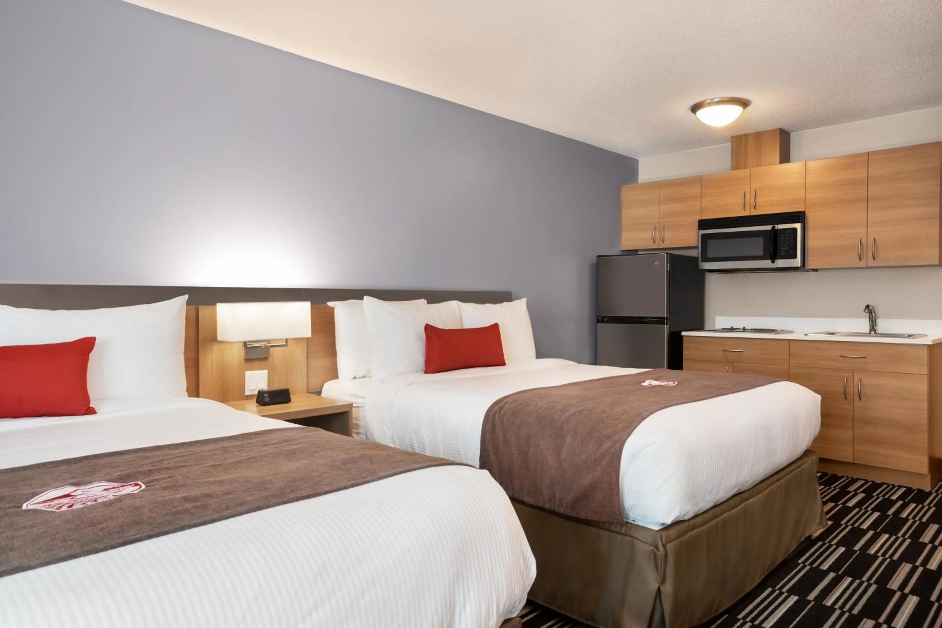 Bed in Microtel Inn & Suites by Wyndham Val-d Or