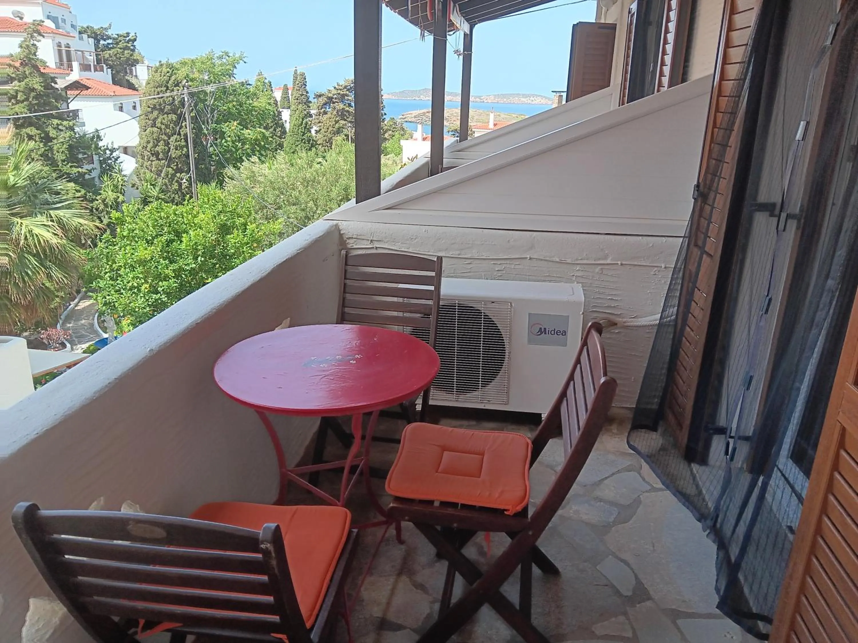 Property building in Villa Rena