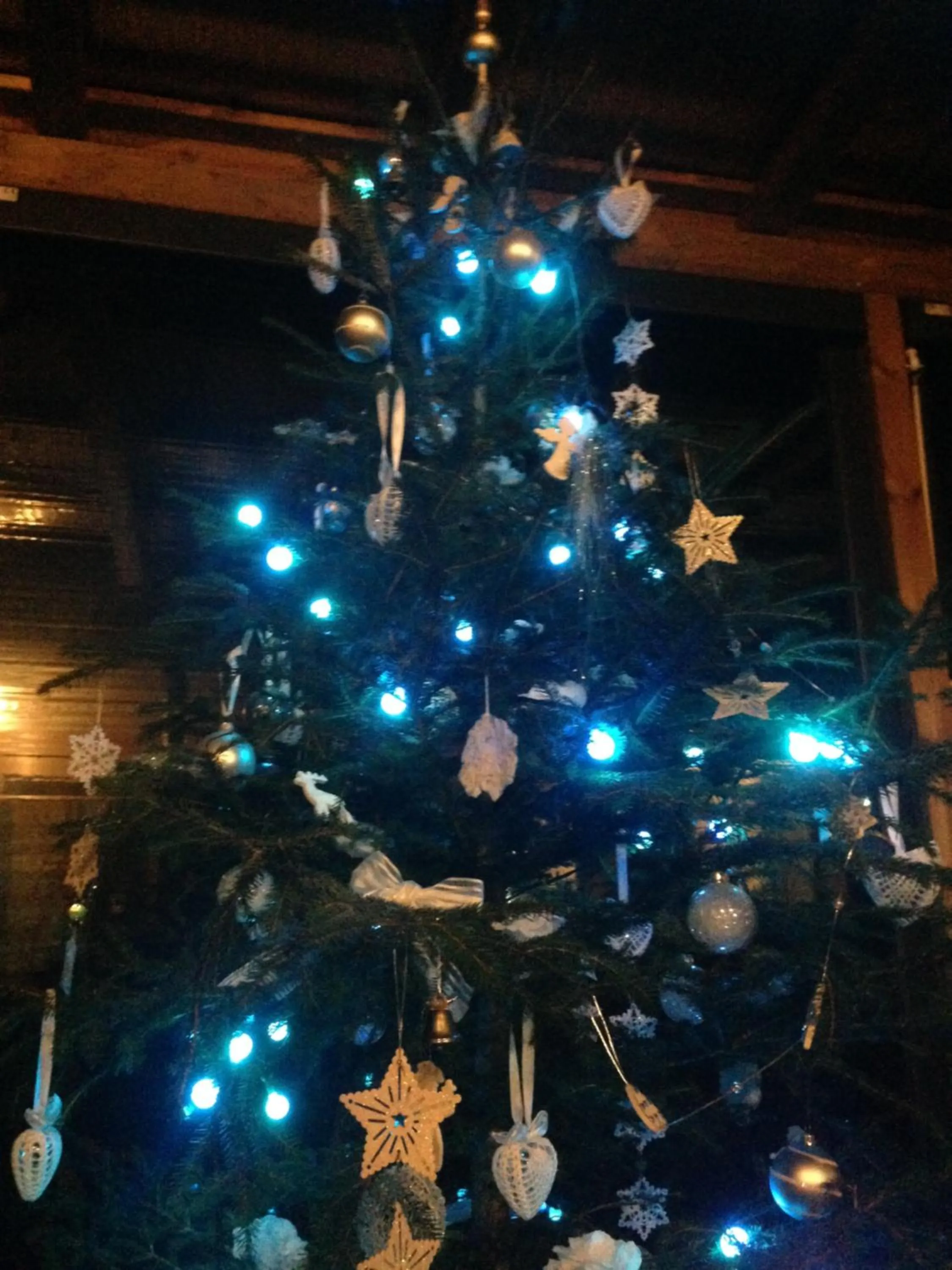 Decorative detail in Garni Enrosadira