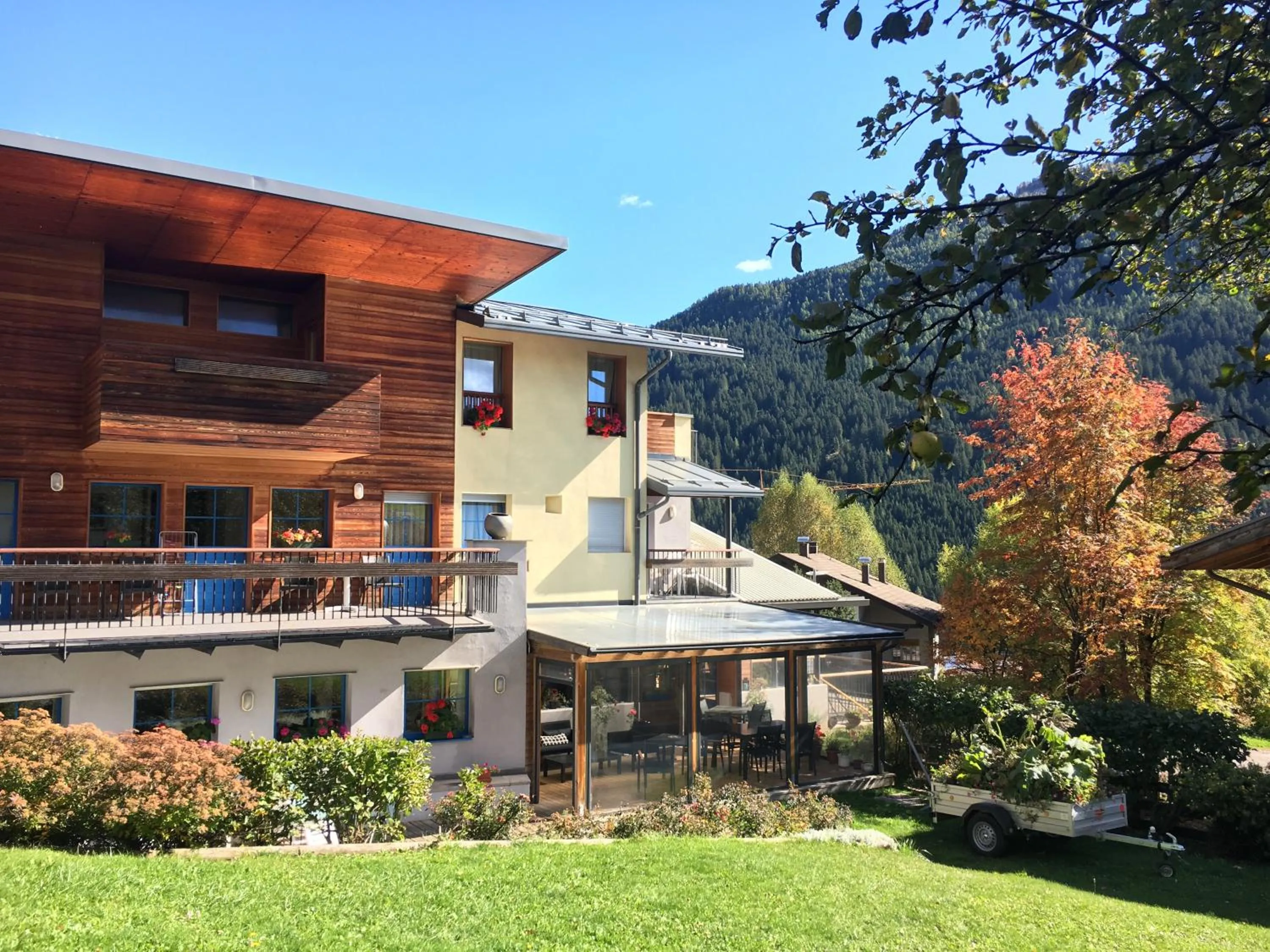 Garden in Garni Enrosadira