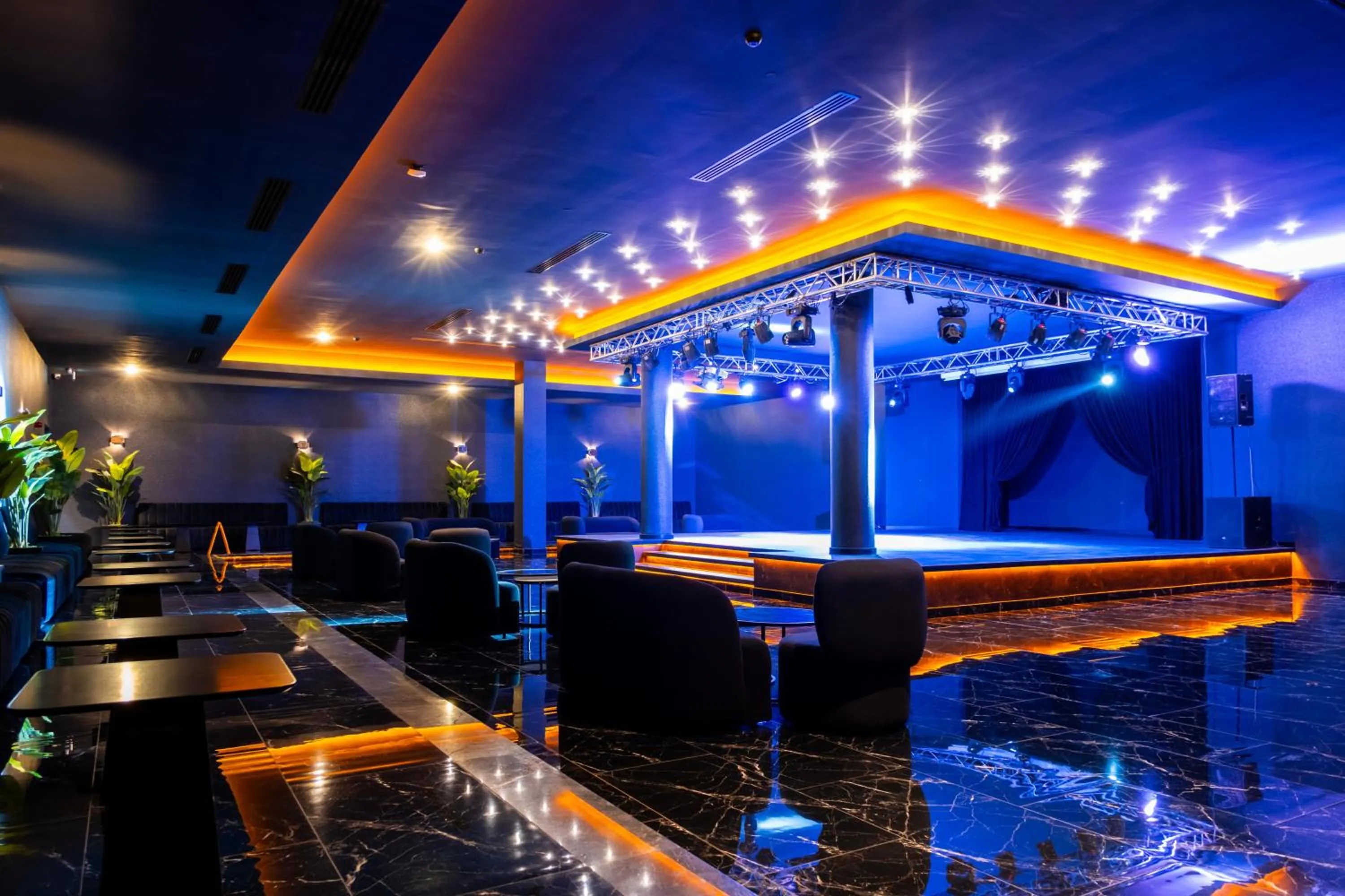 Nightclub / DJ in Mirage Park Resort-Ultra All Incl.