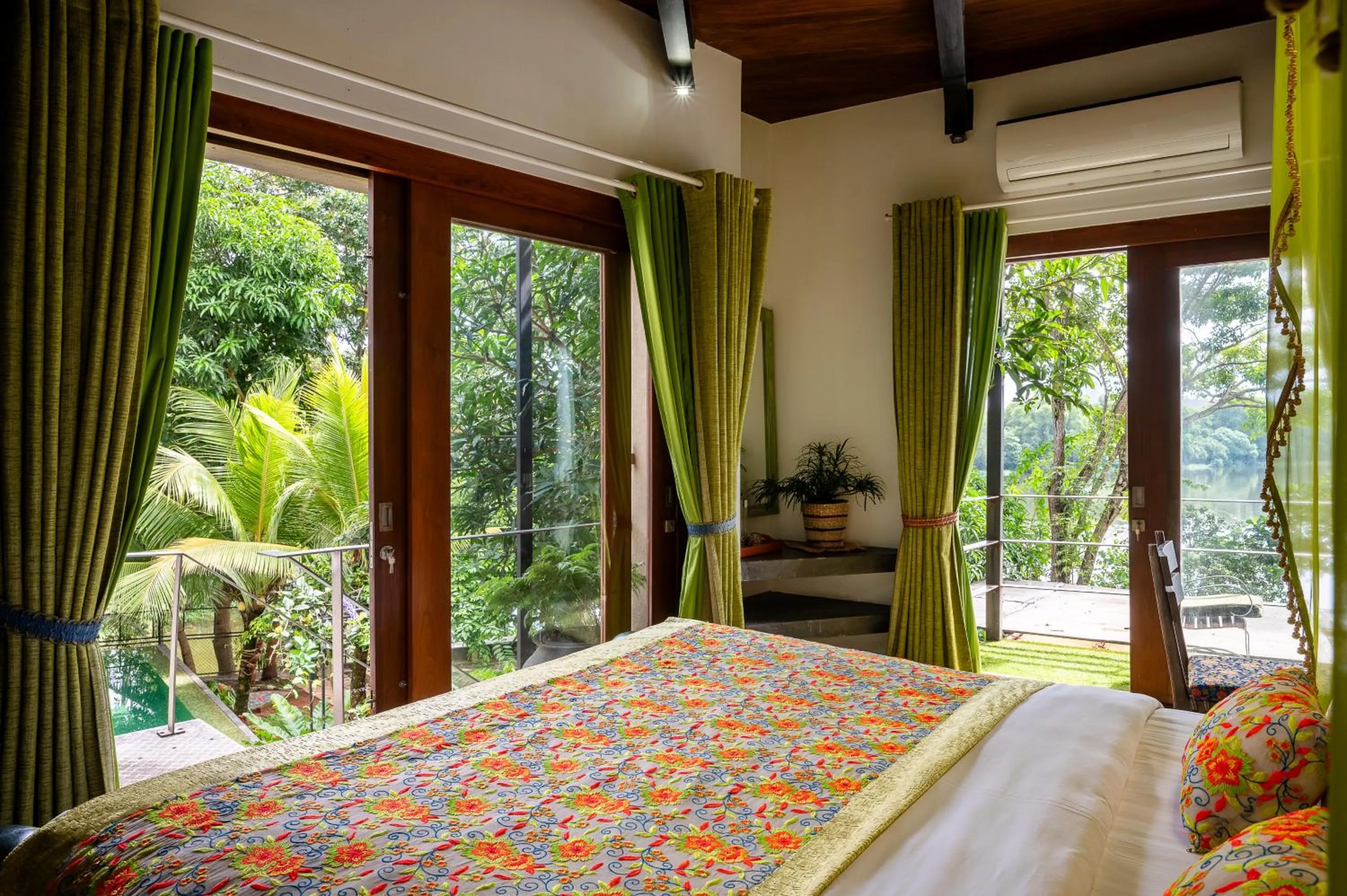 Bed in Aathma Colombo House