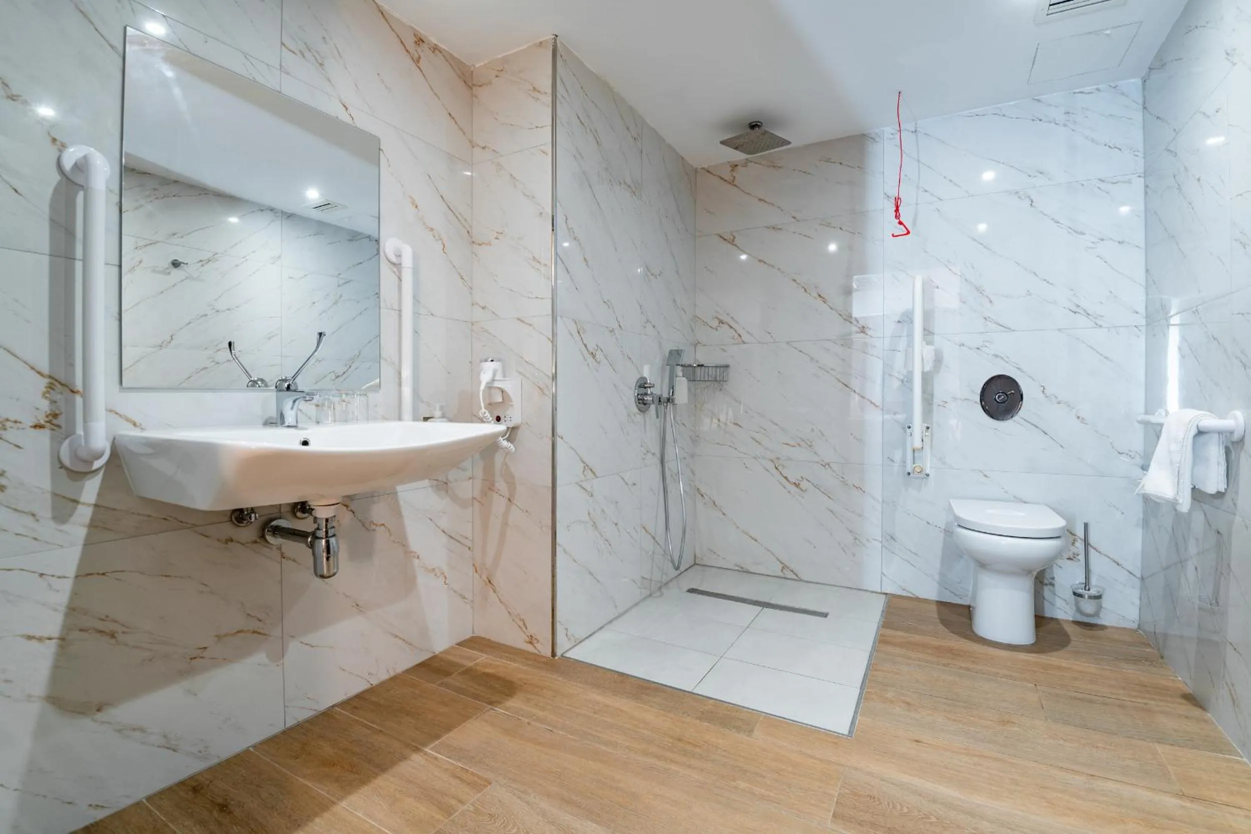 acessibility in Seaview Hotel - Adults Only 16 Plus