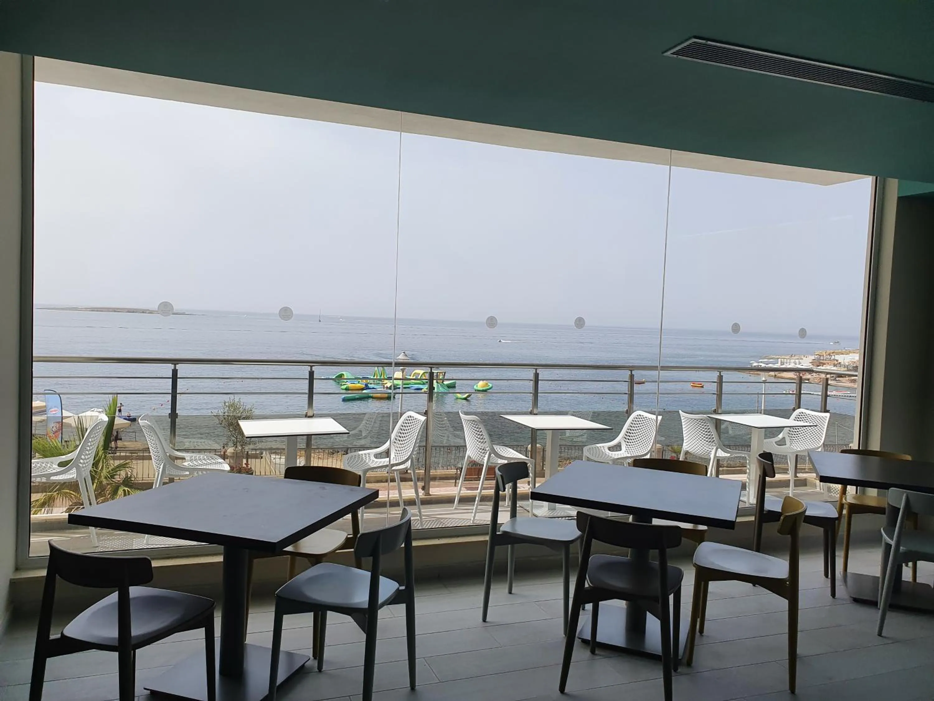 Restaurant/places to eat in Seaview Hotel - Adults Only 16 Plus