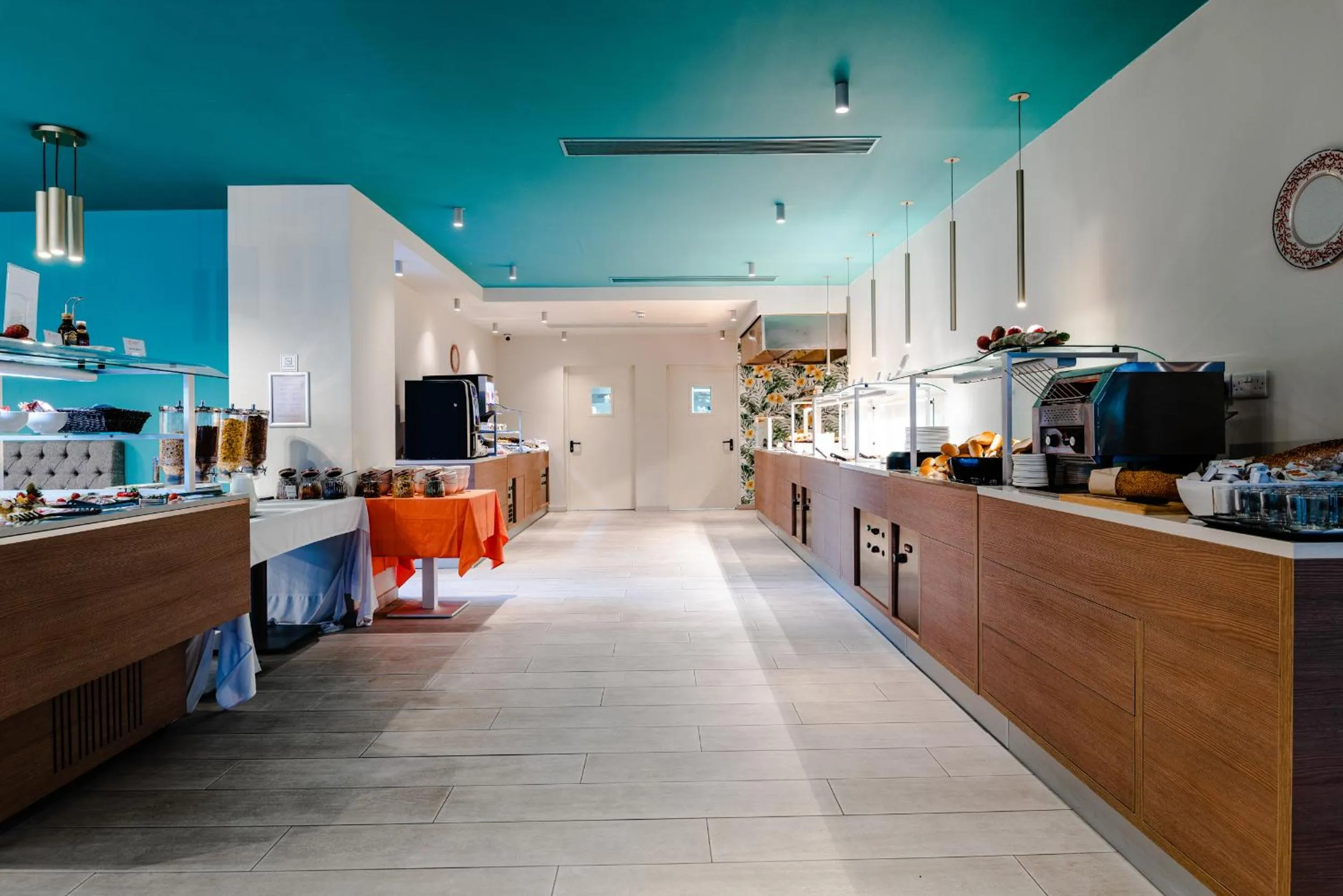 Restaurant/places to eat in Seaview Hotel - Adults Only 16 Plus