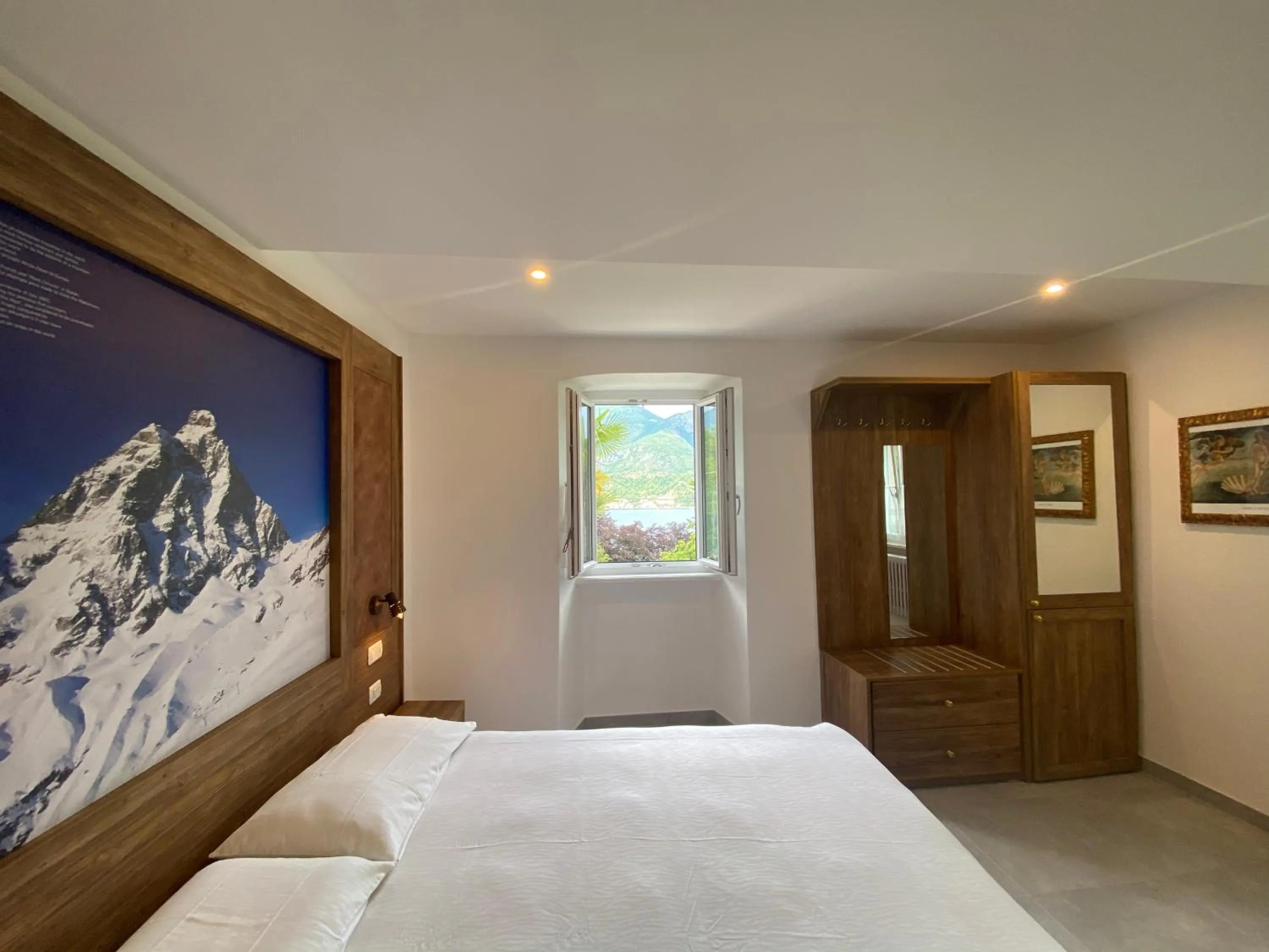 Photo of the whole room in Bellagio Bed & Breakfast