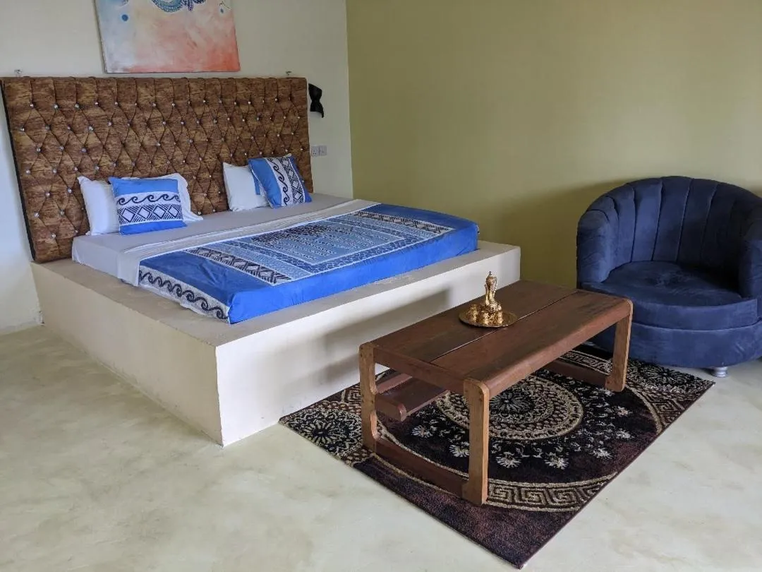 Bedroom, Bed in Kivulini Lodge and Restaurant