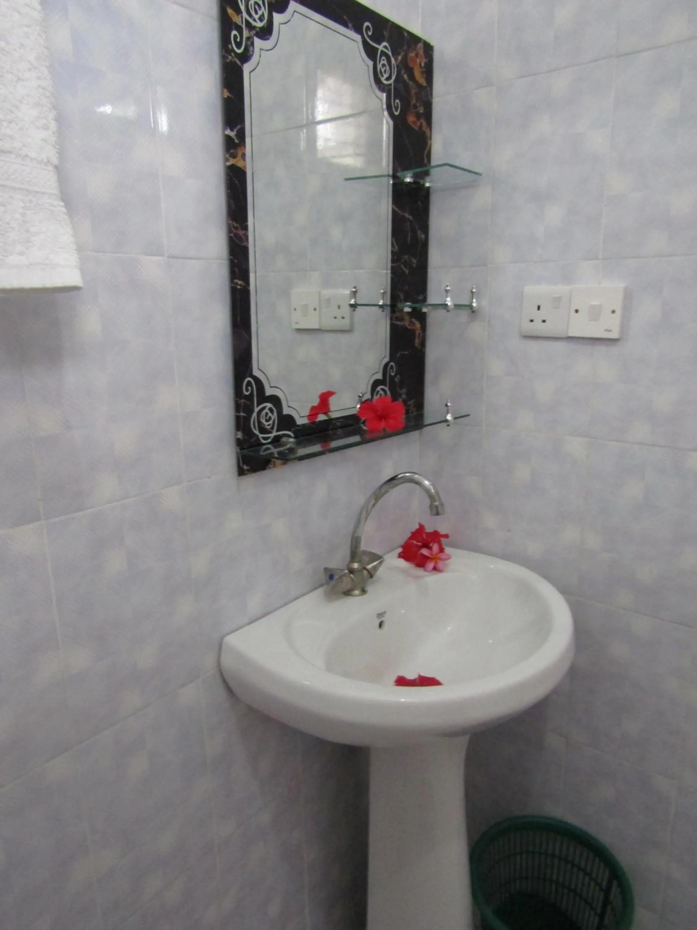 Bathroom in Kivulini Lodge and Restaurant