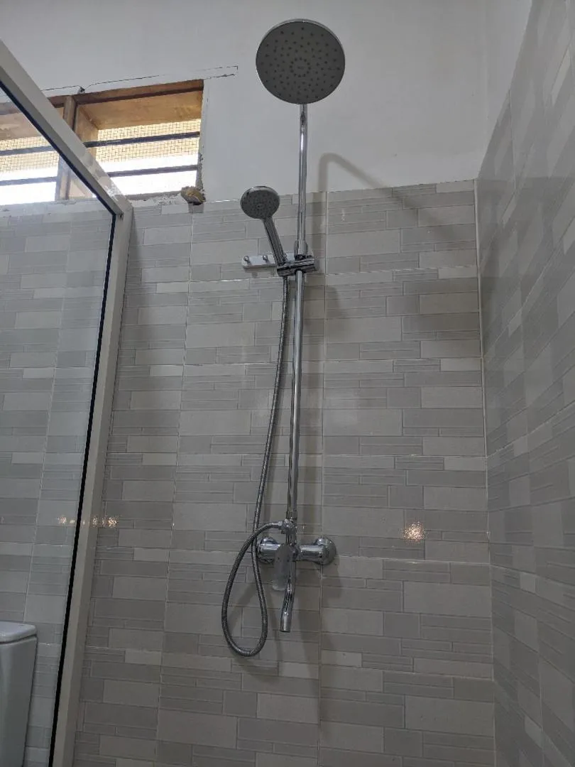 Shower in Kivulini Lodge and Restaurant