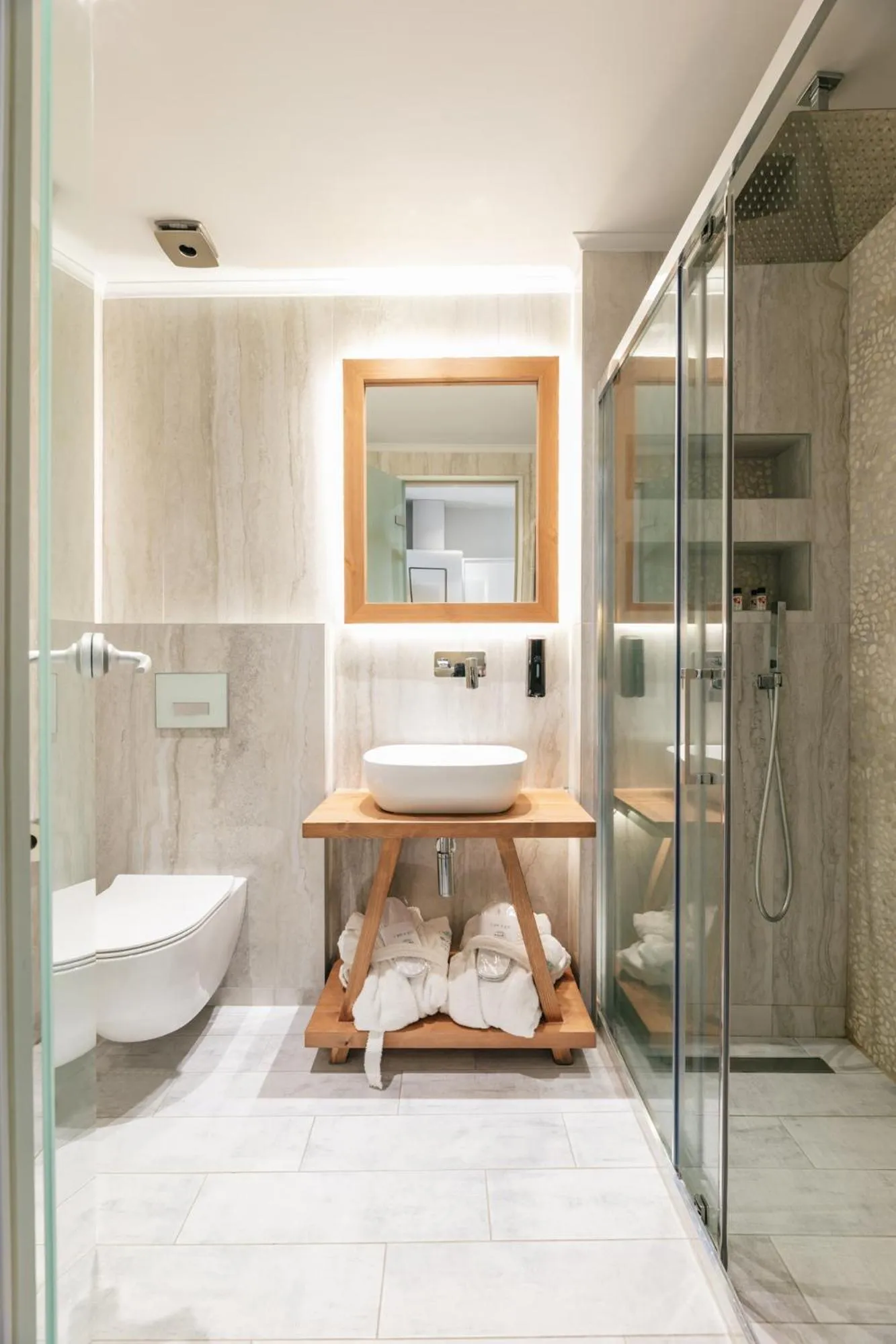 Shower in Minthi Boutique Apartments