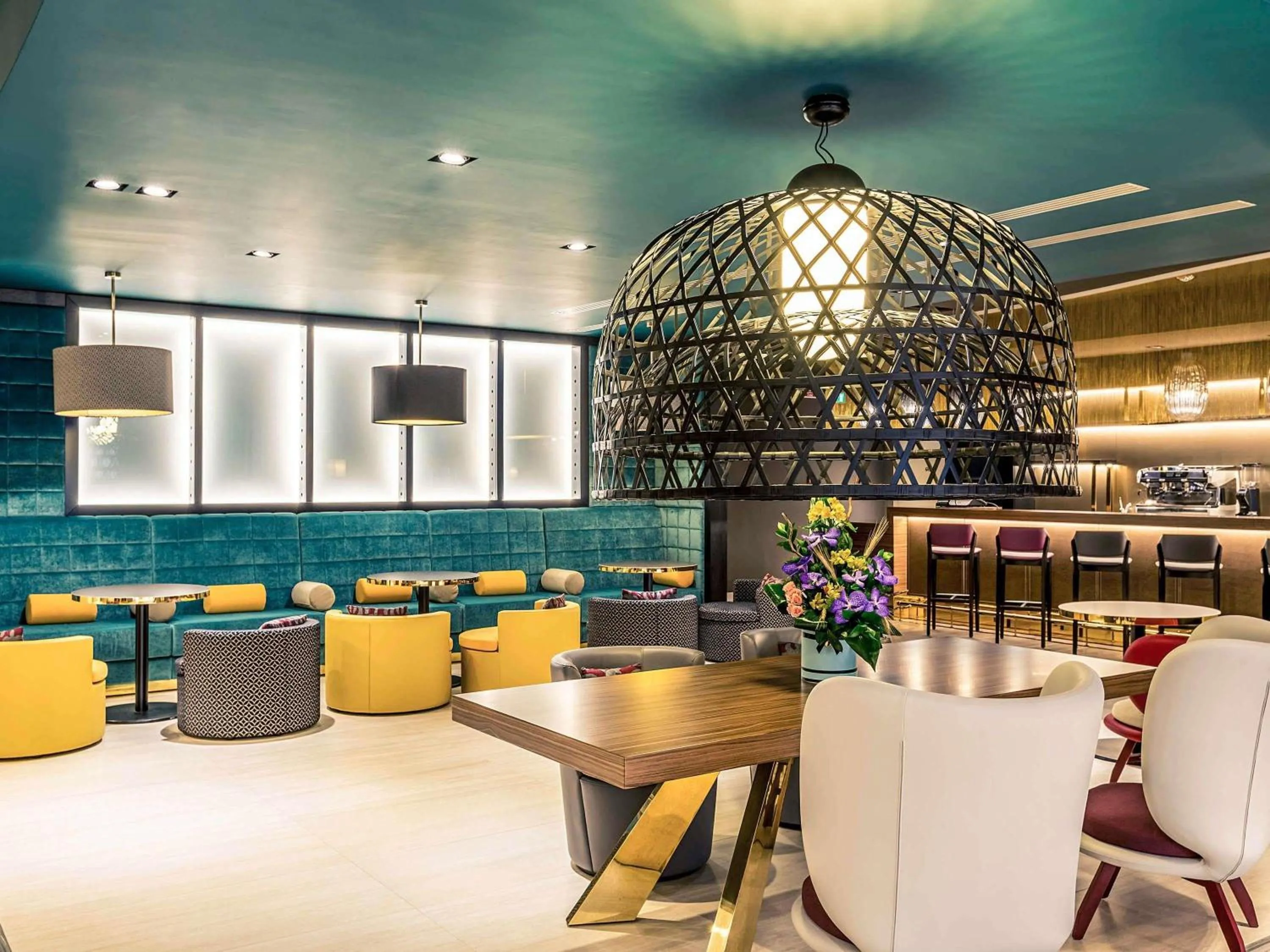 Lounge or bar in Mercure Almaty City Center