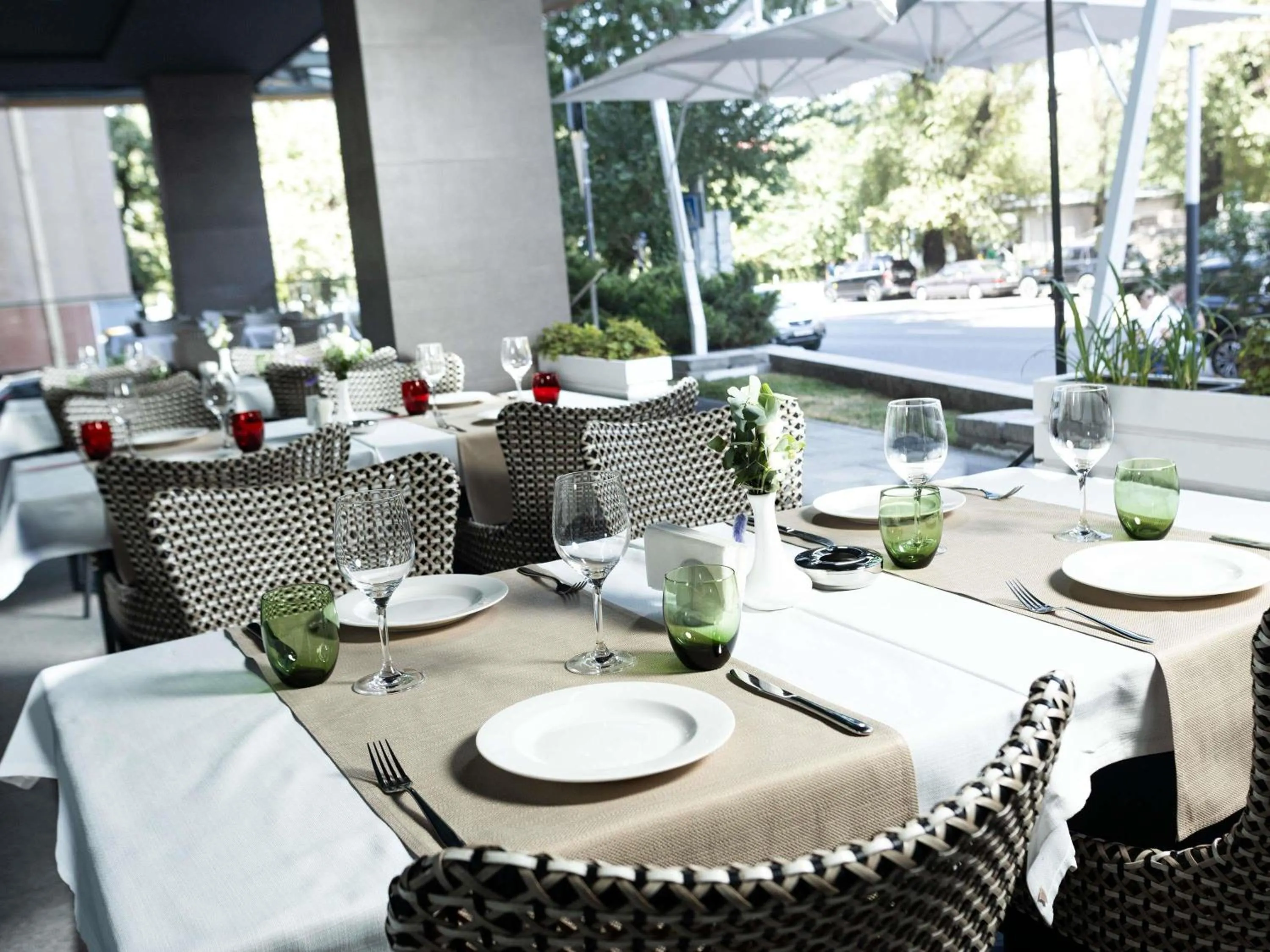 Restaurant/places to eat in Mercure Almaty City Center