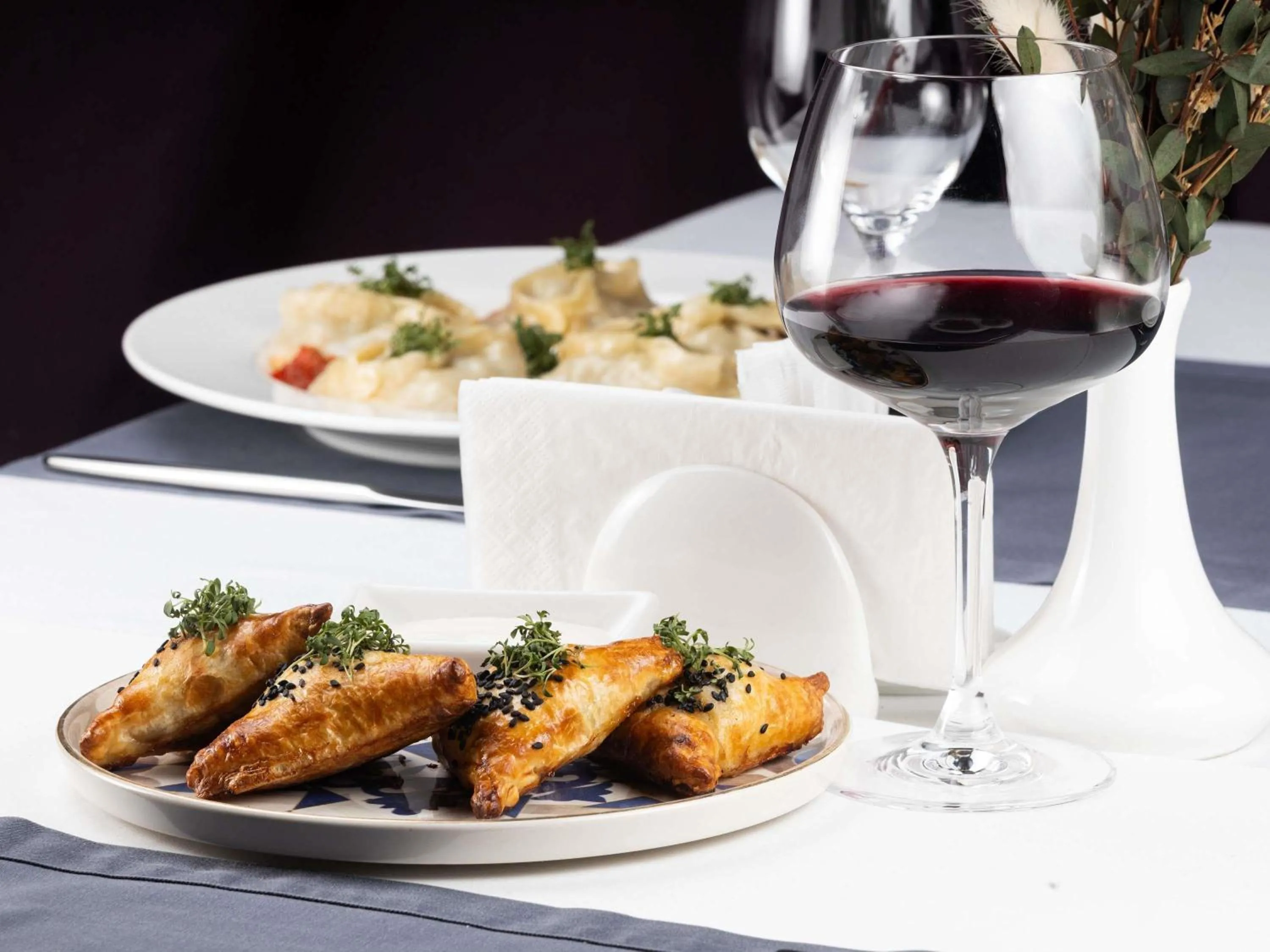 Restaurant/places to eat in Mercure Almaty City Center