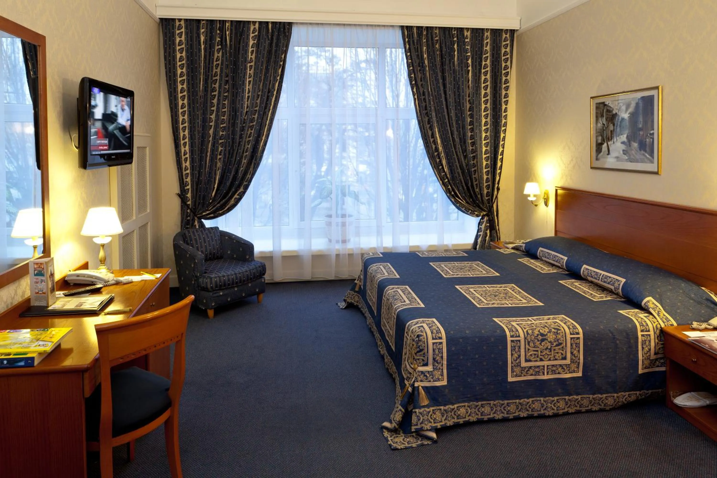 Bed in Grand Hotel Ukraine