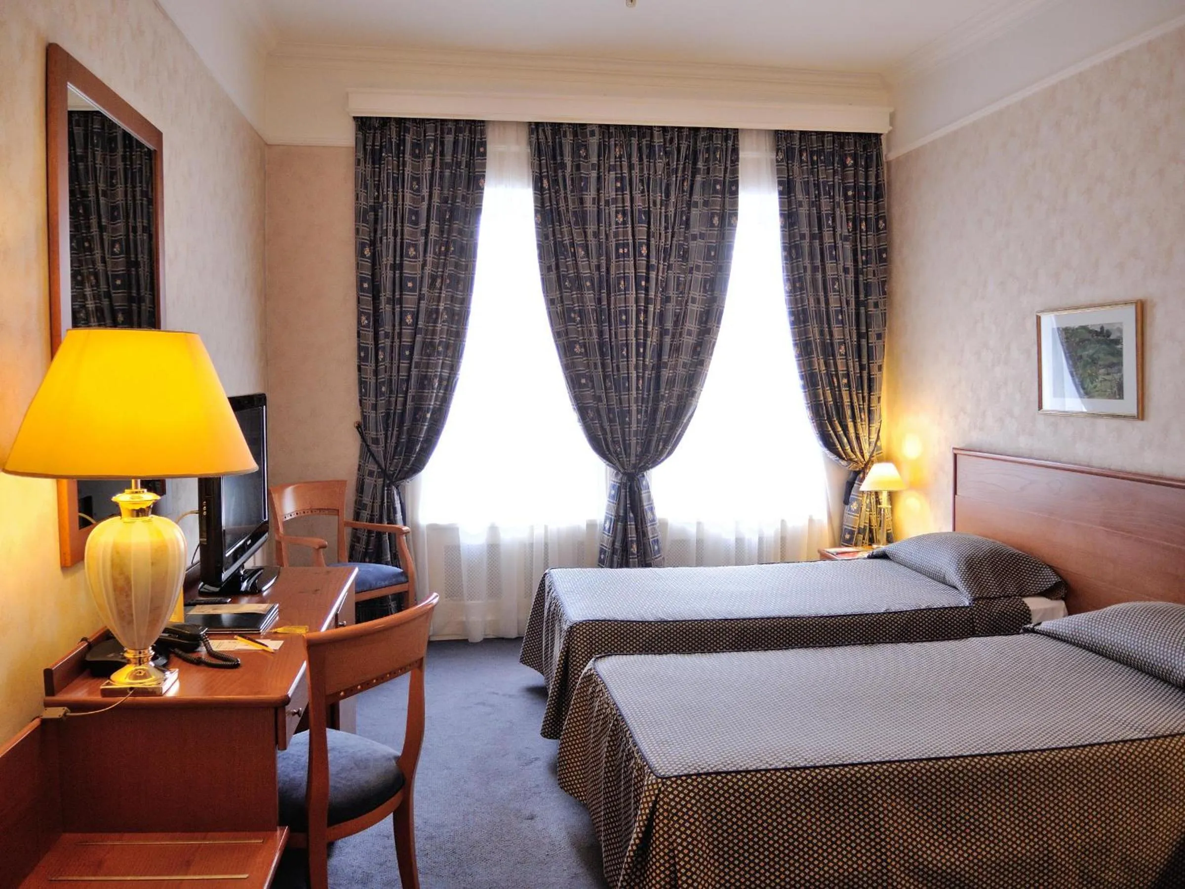 Photo of the whole room, Bed in Grand Hotel Ukraine