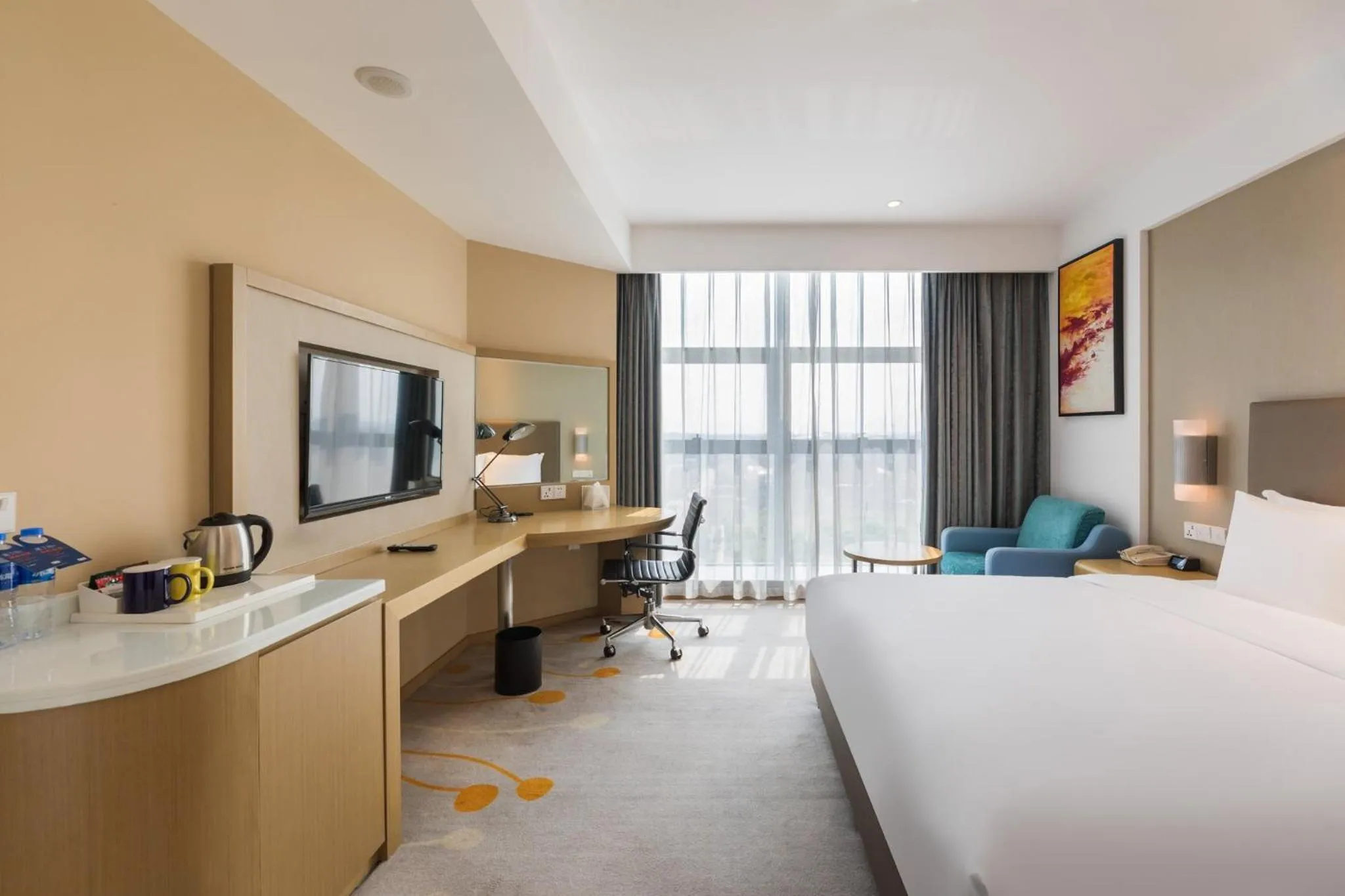 Photo of the whole room, Bed in Holiday Inn Express - Liuyang Development Zone by IHG Changsha Huanghua Airport