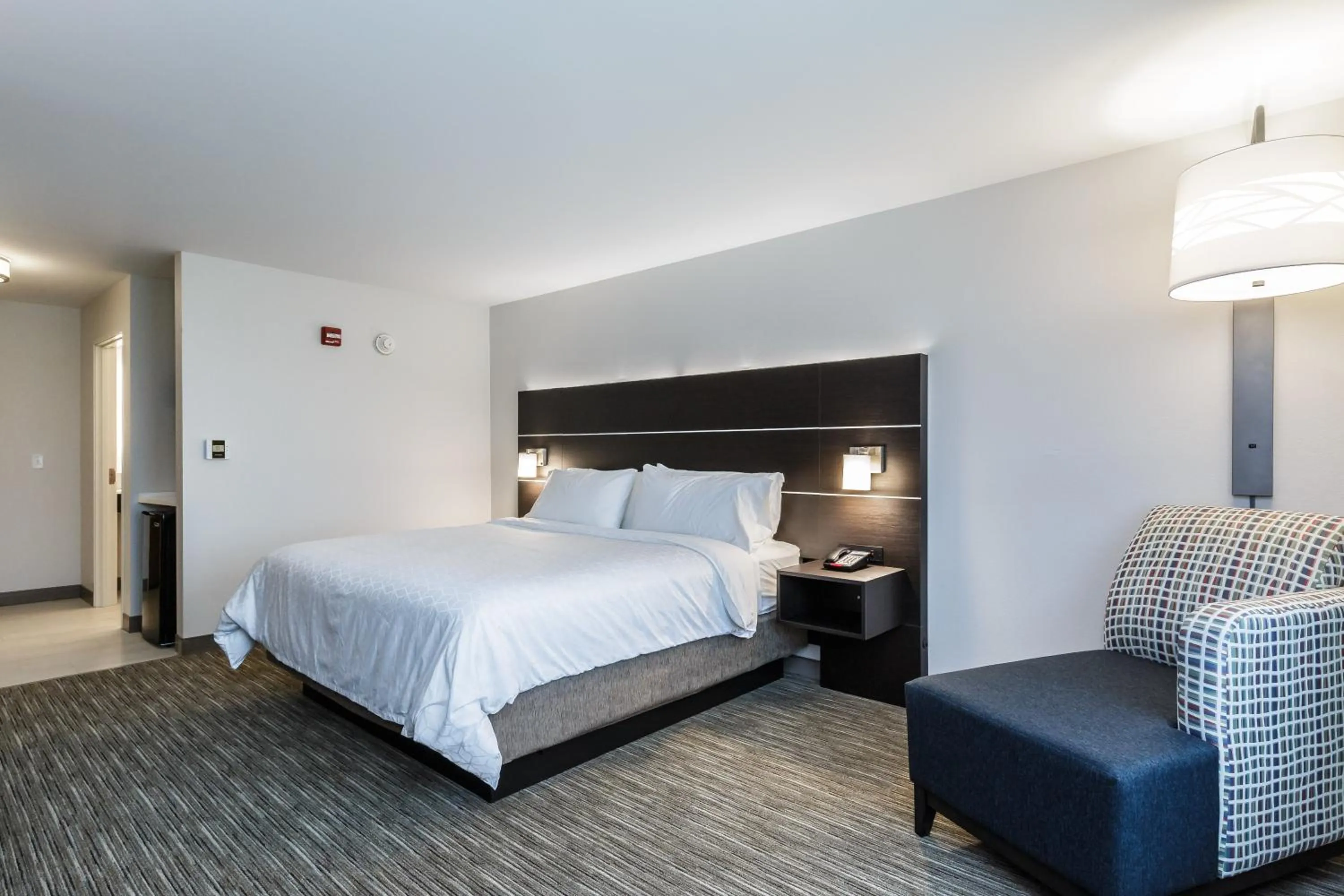 Photo of the whole room, Bed in Holiday Inn Express & Suites- South Bend Casino by IHG