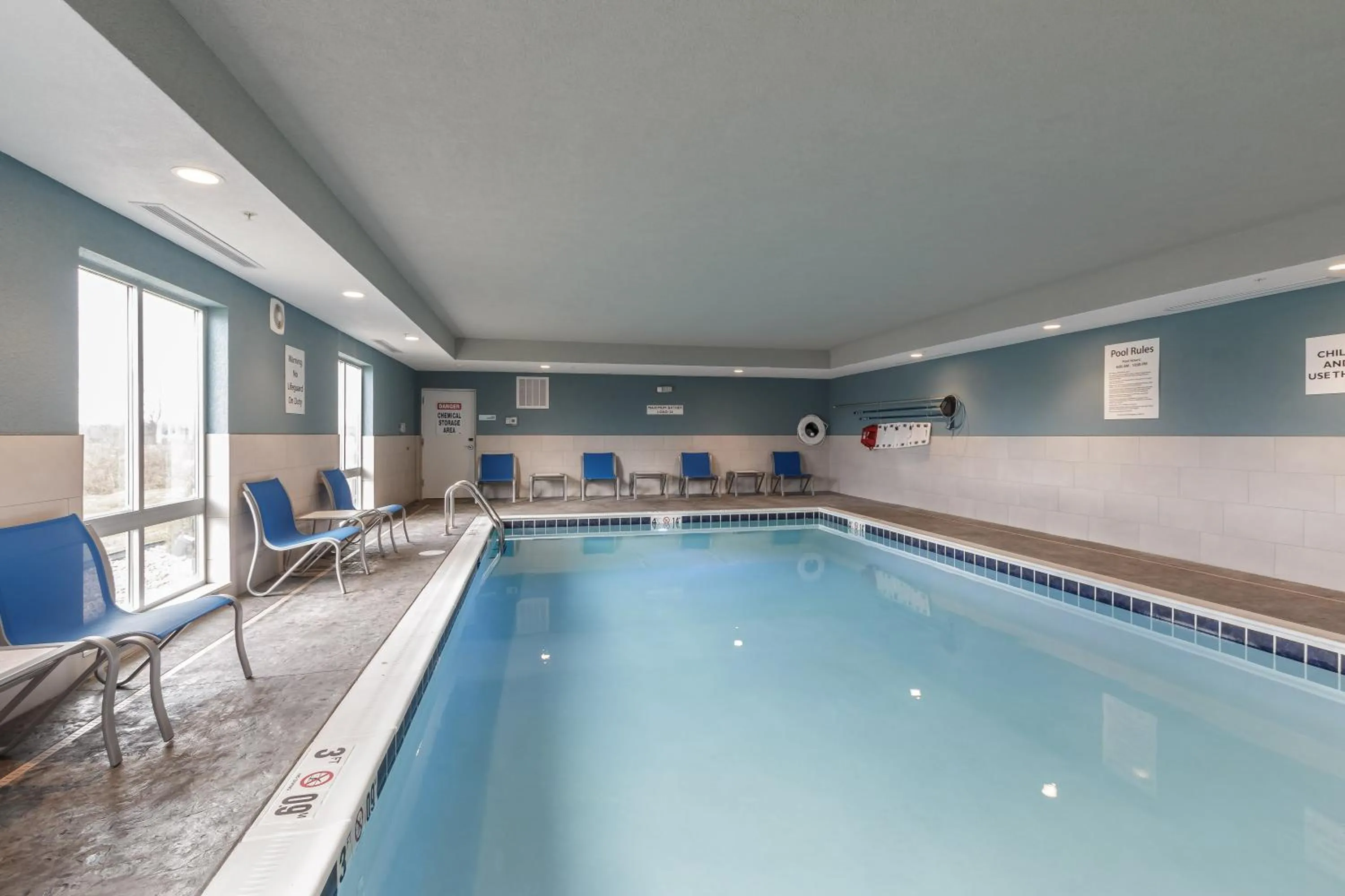 Swimming pool in Holiday Inn Express & Suites- South Bend Casino by IHG