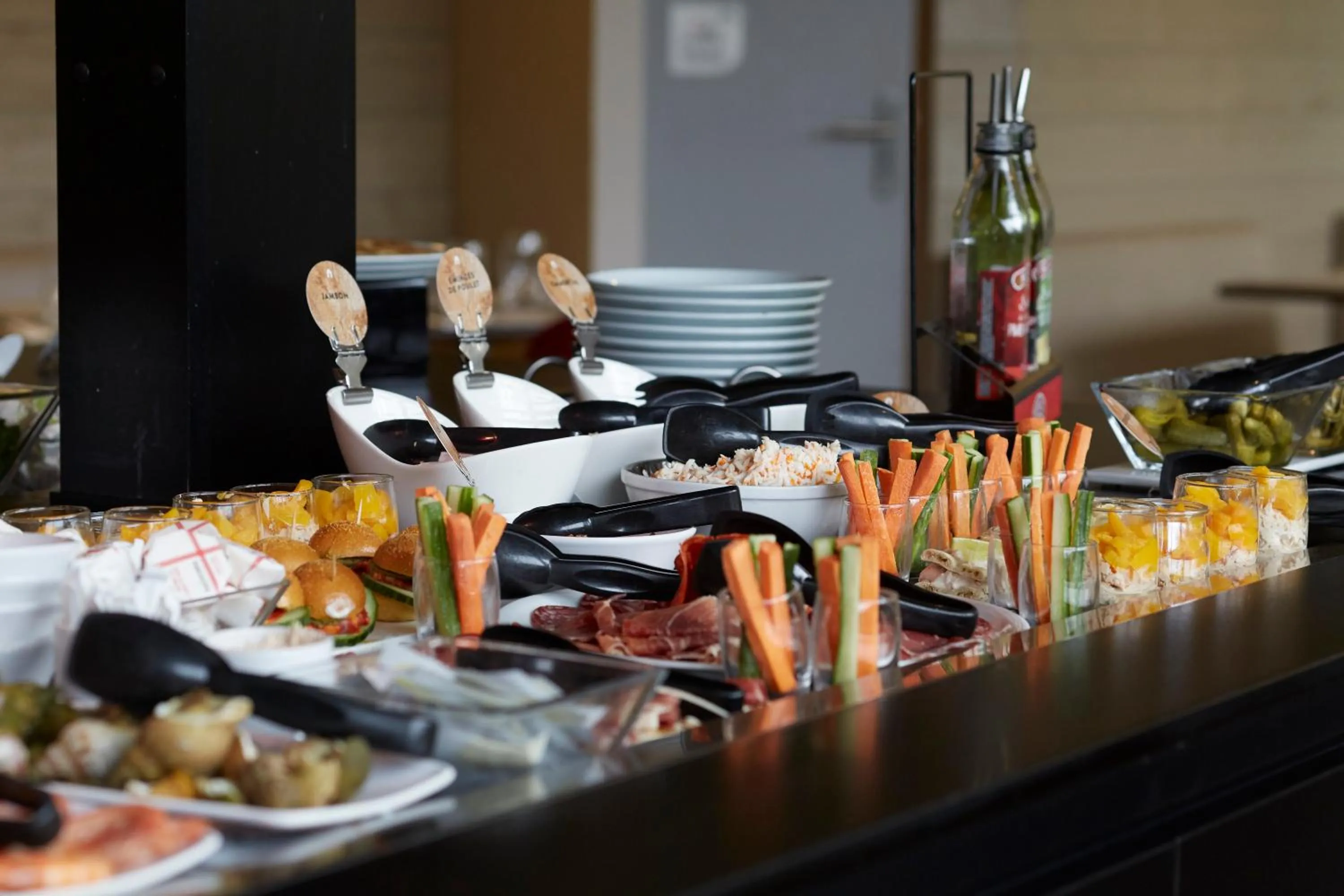 Restaurant/places to eat in Campanile Nantes Centre - Saint Jacques