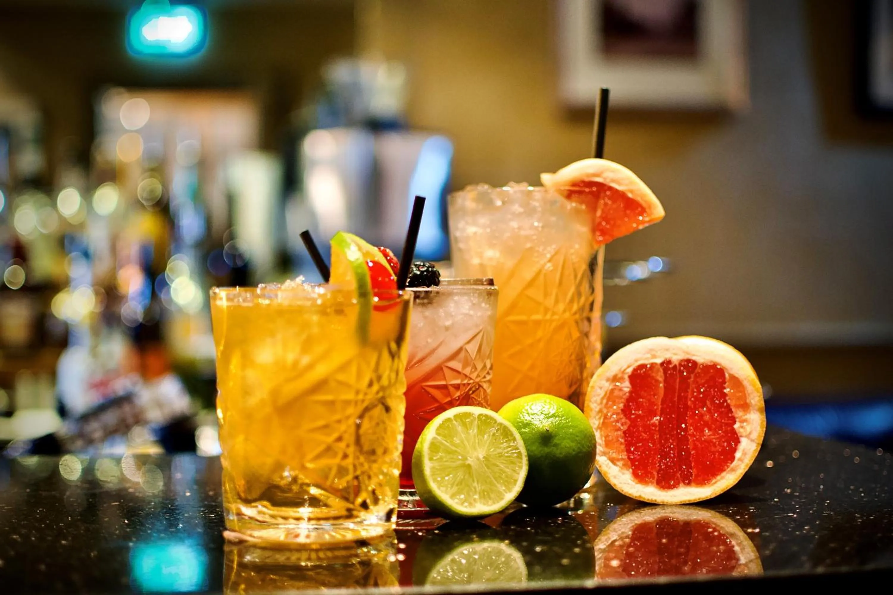 Food and drinks in The Tontine Hotel