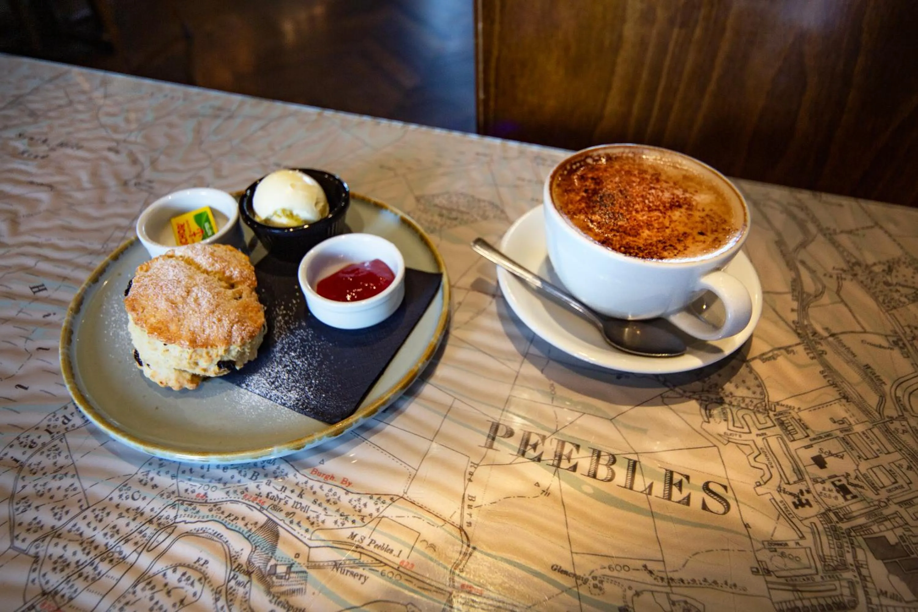 Food and drinks in The Tontine Hotel