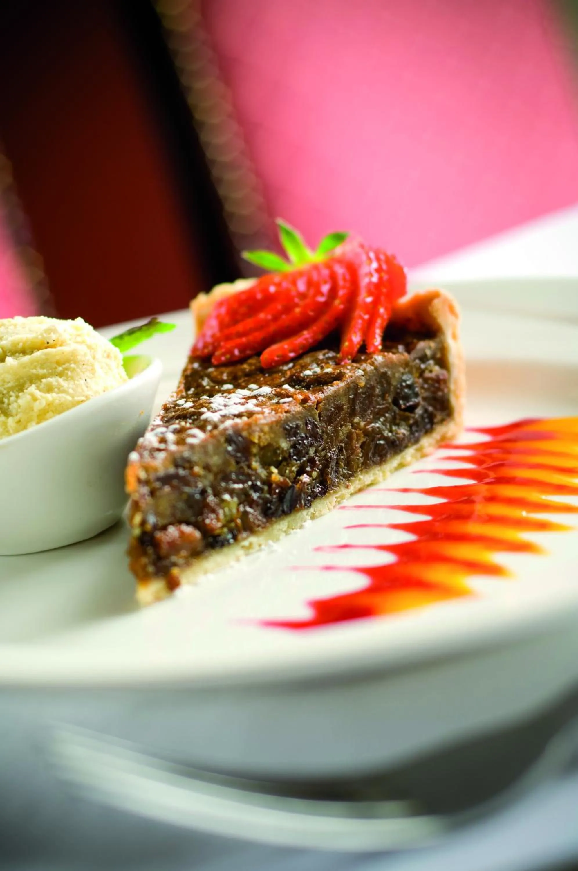 Lunch in The Tontine Hotel