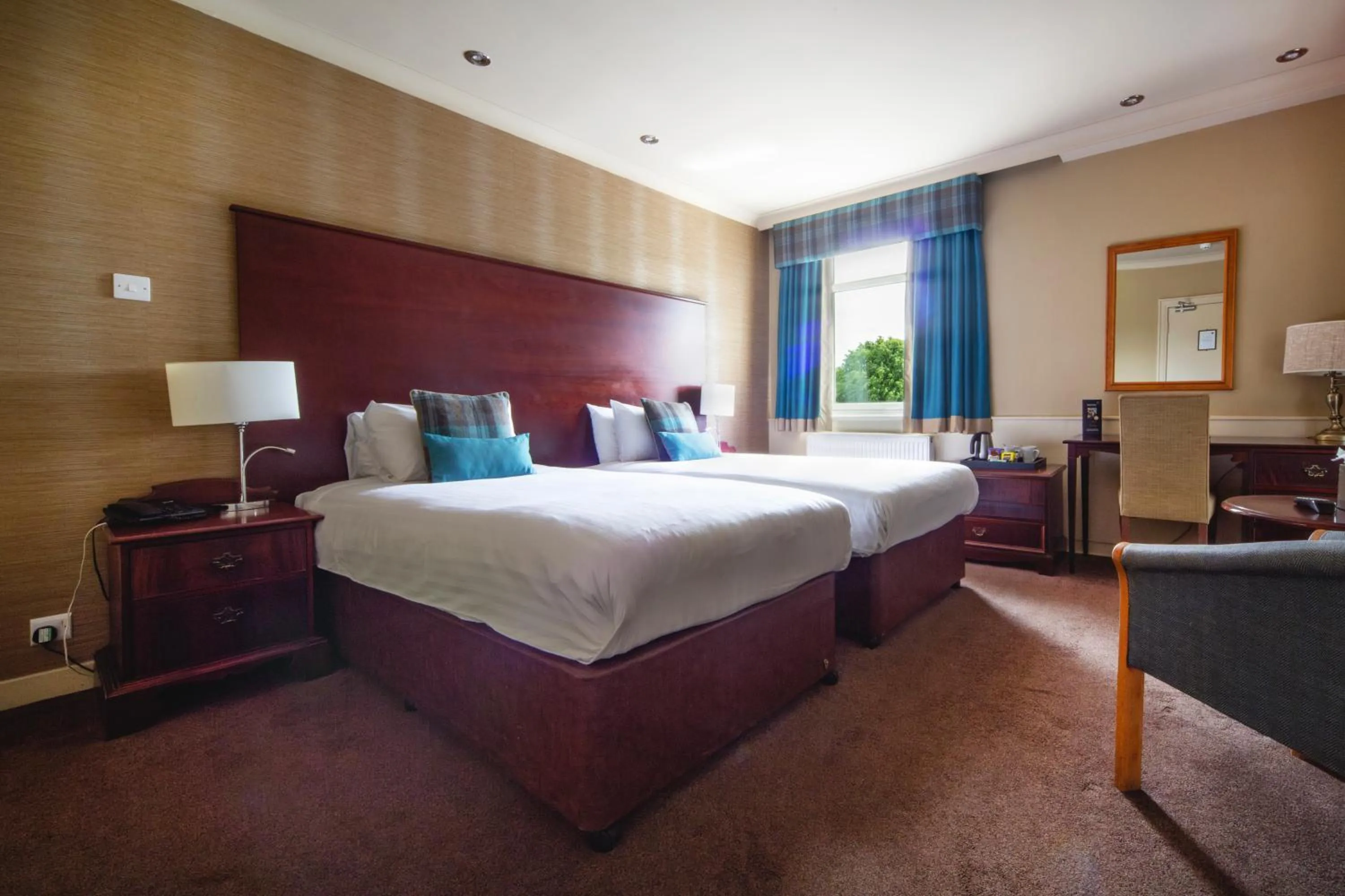 Bedroom, Bed in The Tontine Hotel