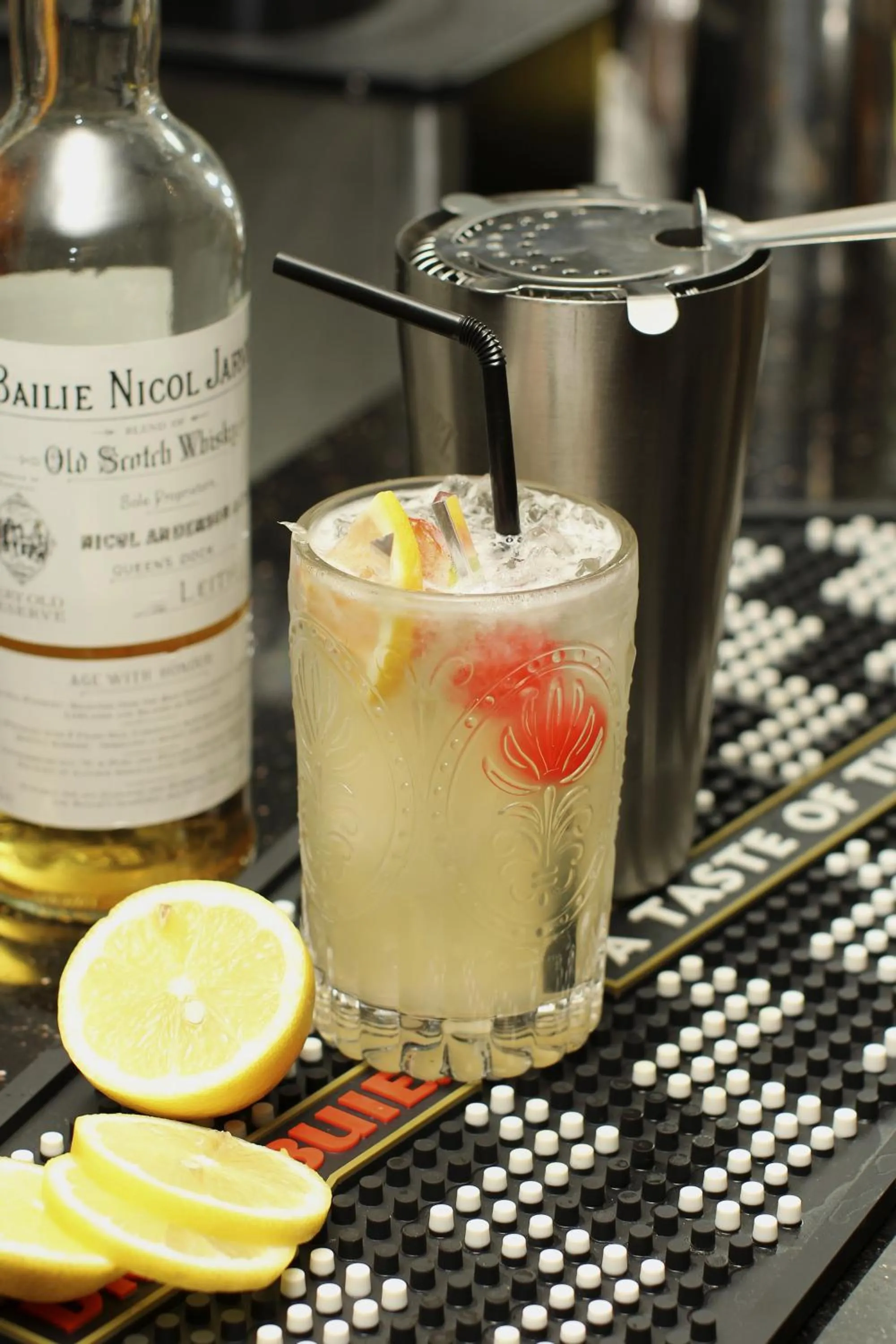 Alcoholic drinks in The Tontine Hotel